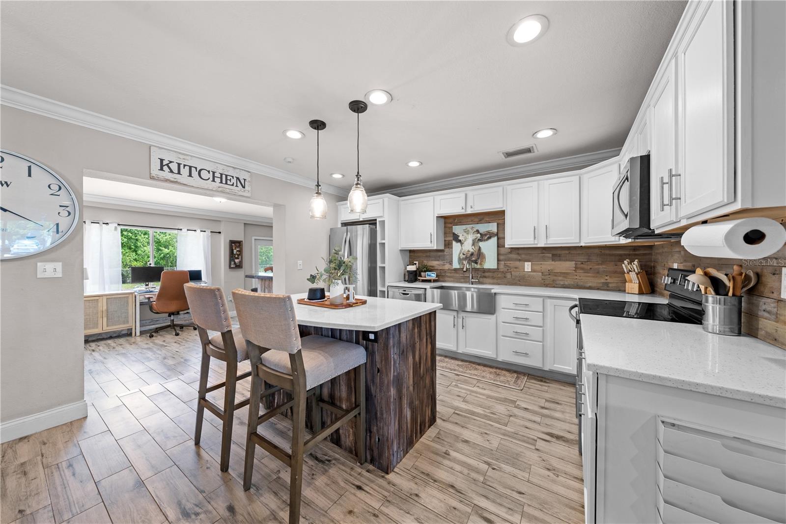 6137 BASS HIGHWAY, ST CLOUD, FL, 34771