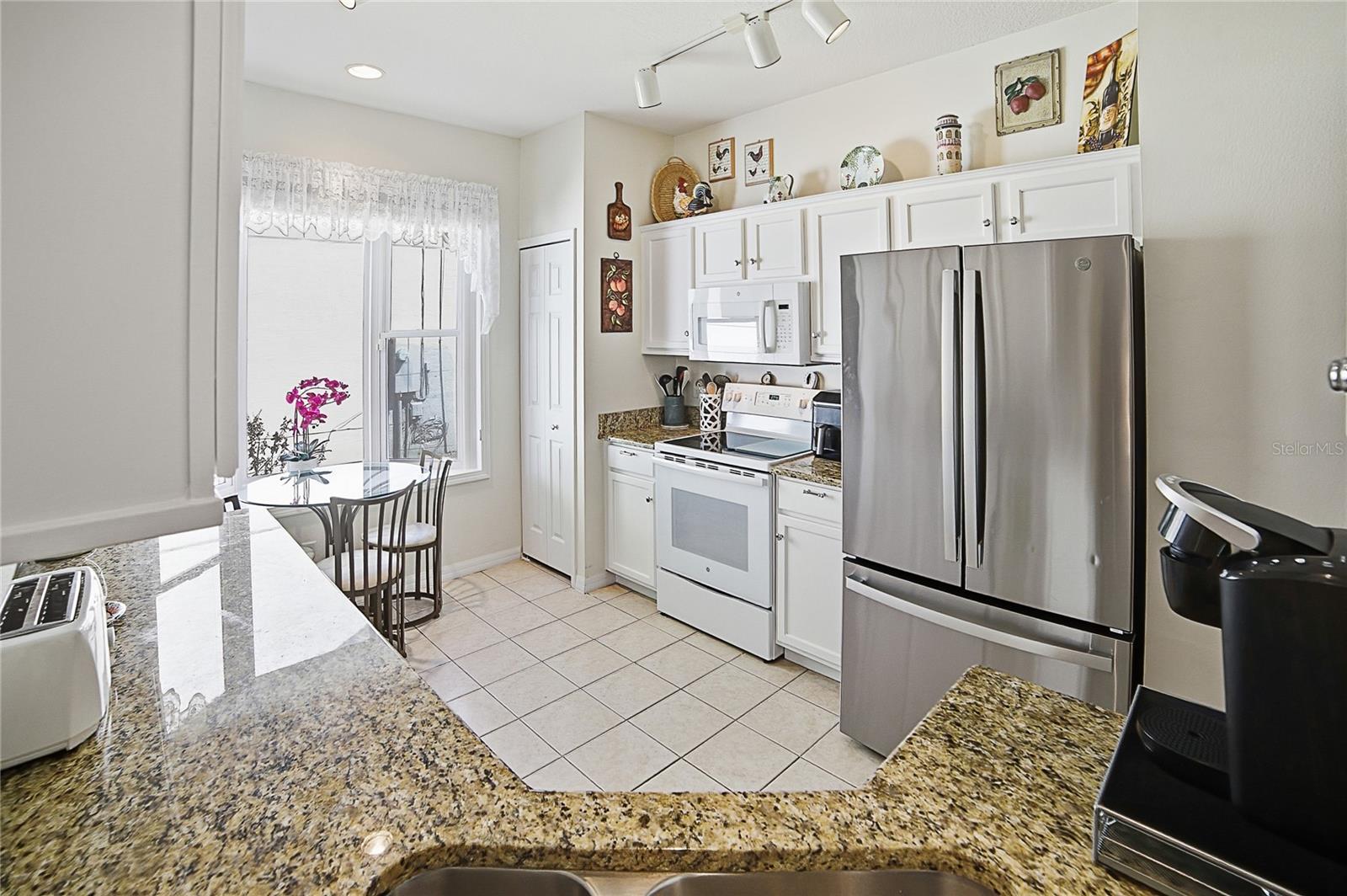 934 DEKLEVA DR, APOPKA, FL, 32712