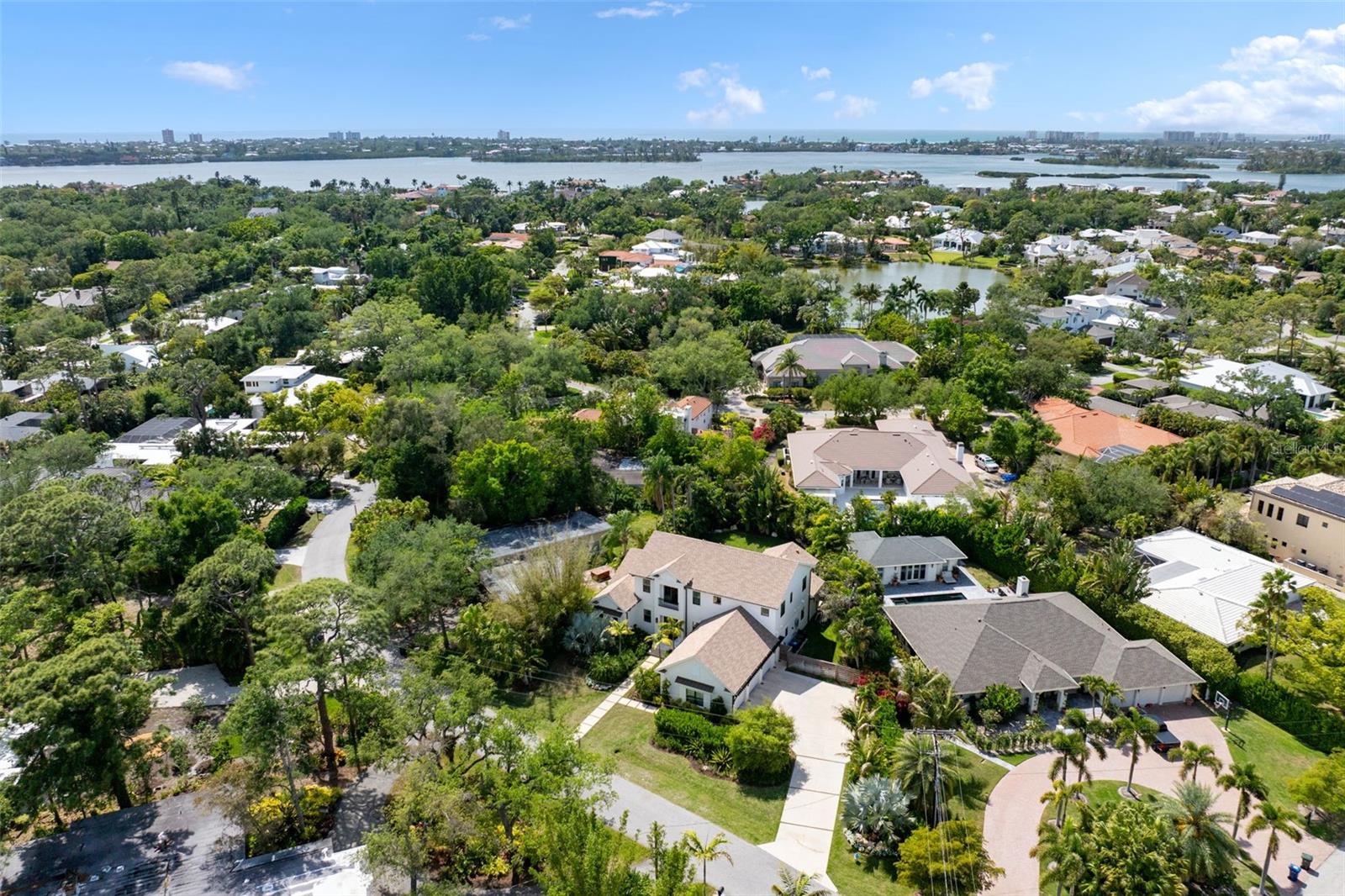 1815 S LAKE SHORE DR, SARASOTA, FL, 34231