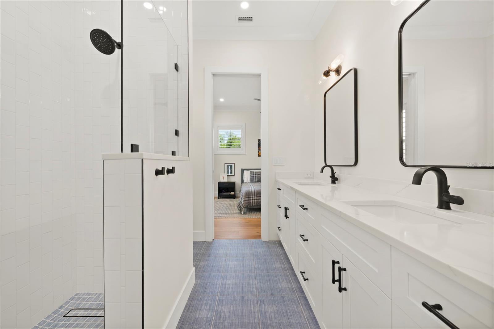 1815 S LAKE SHORE DR, SARASOTA, FL, 34231