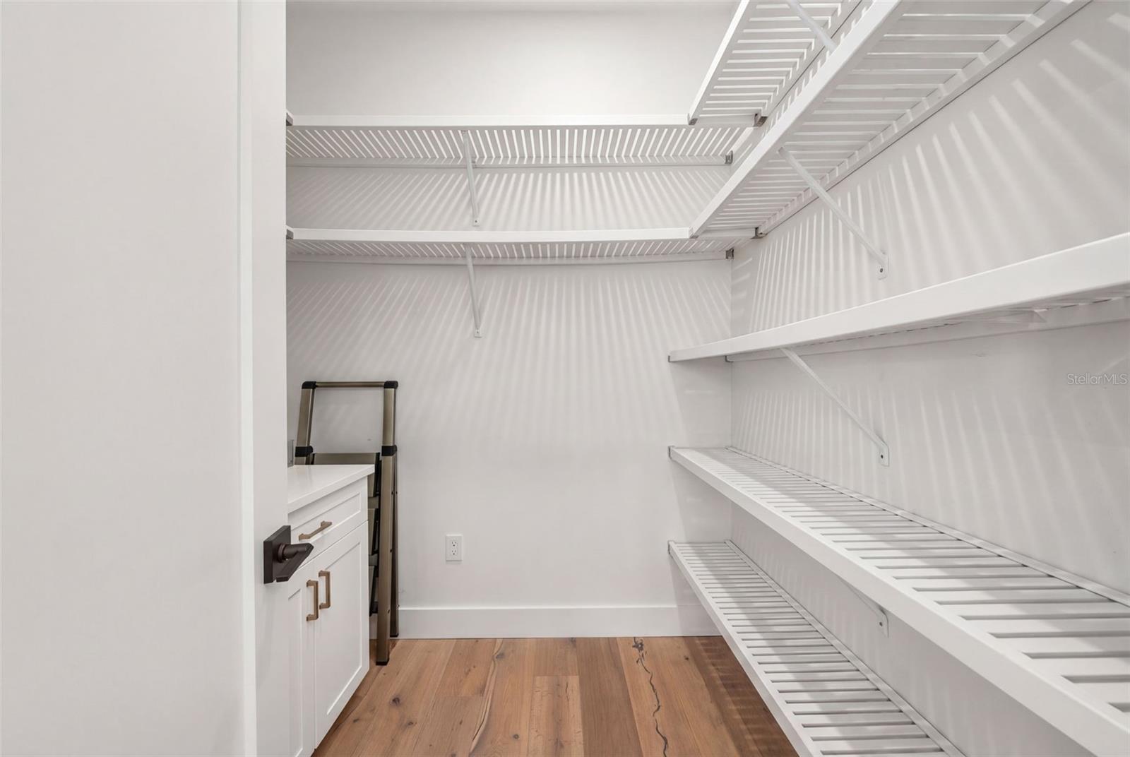 1815 S LAKE SHORE DR, SARASOTA, FL, 34231