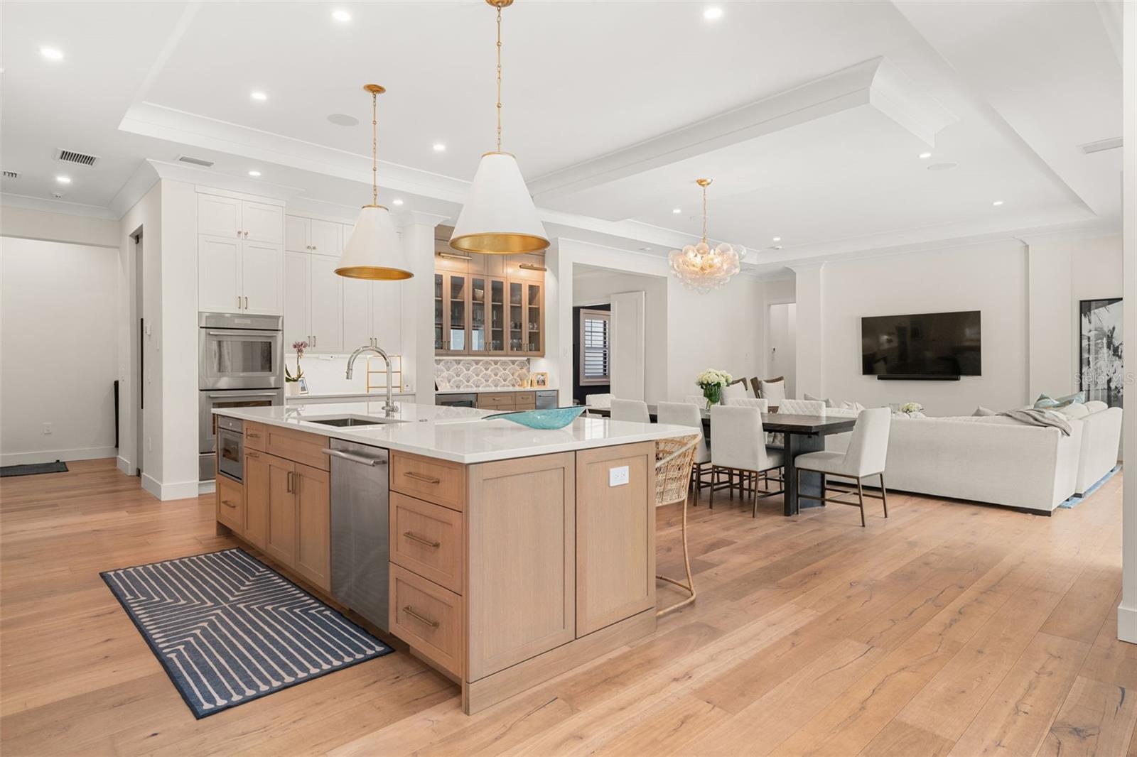 1815 S LAKE SHORE DR, SARASOTA, FL, 34231