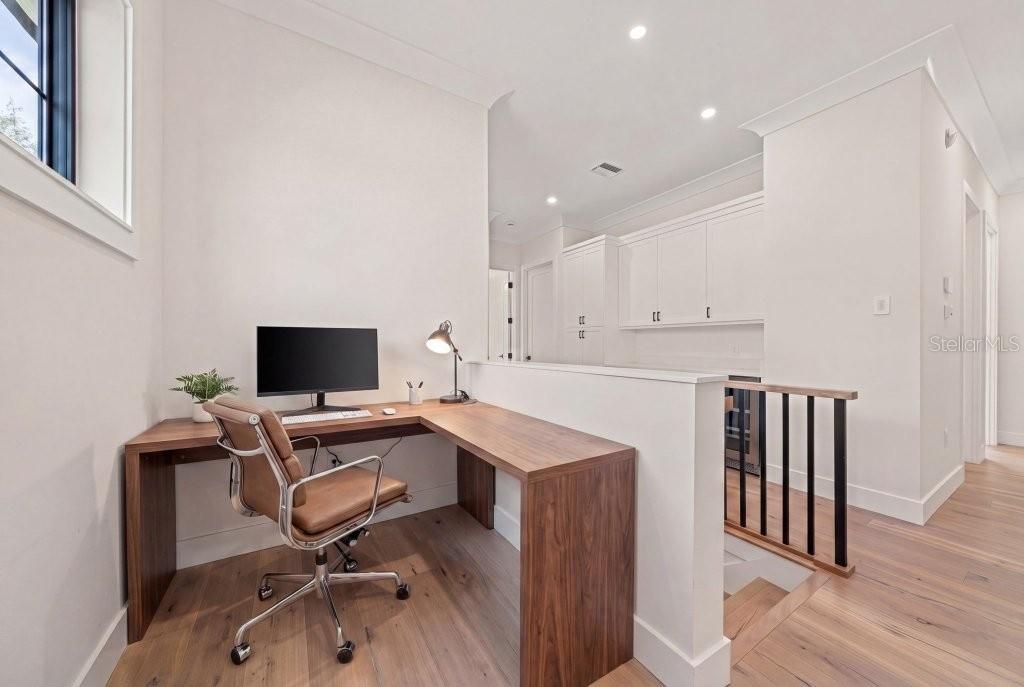 1815 S LAKE SHORE DR, SARASOTA, FL, 34231