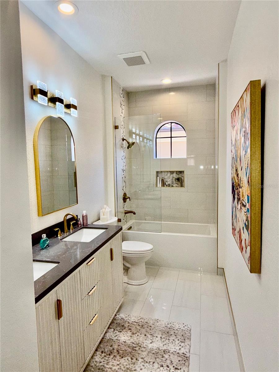 1690 ASSISI DR #12, SARASOTA, FL, 34231