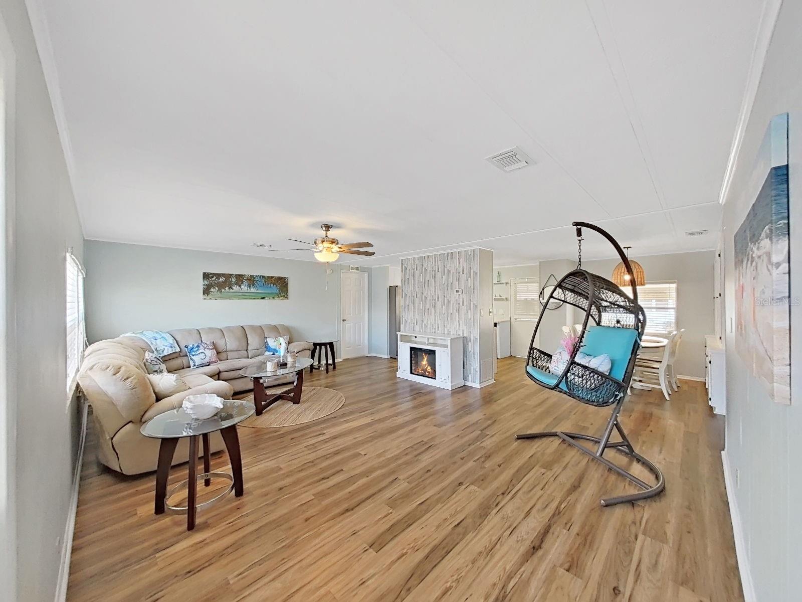 12501 ULMERTON RD #77, LARGO, FL, 33774