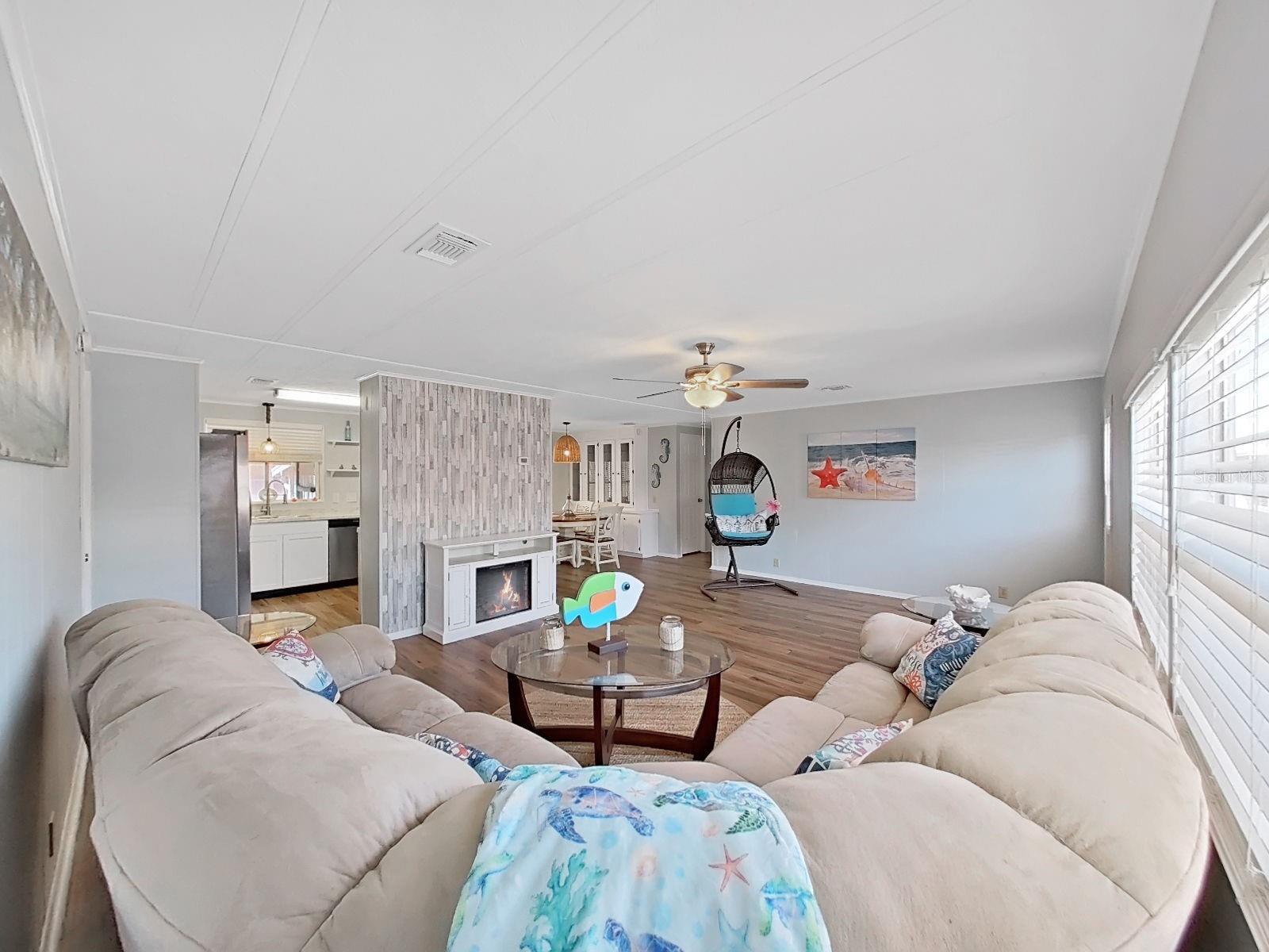 12501 ULMERTON RD #77, LARGO, FL, 33774