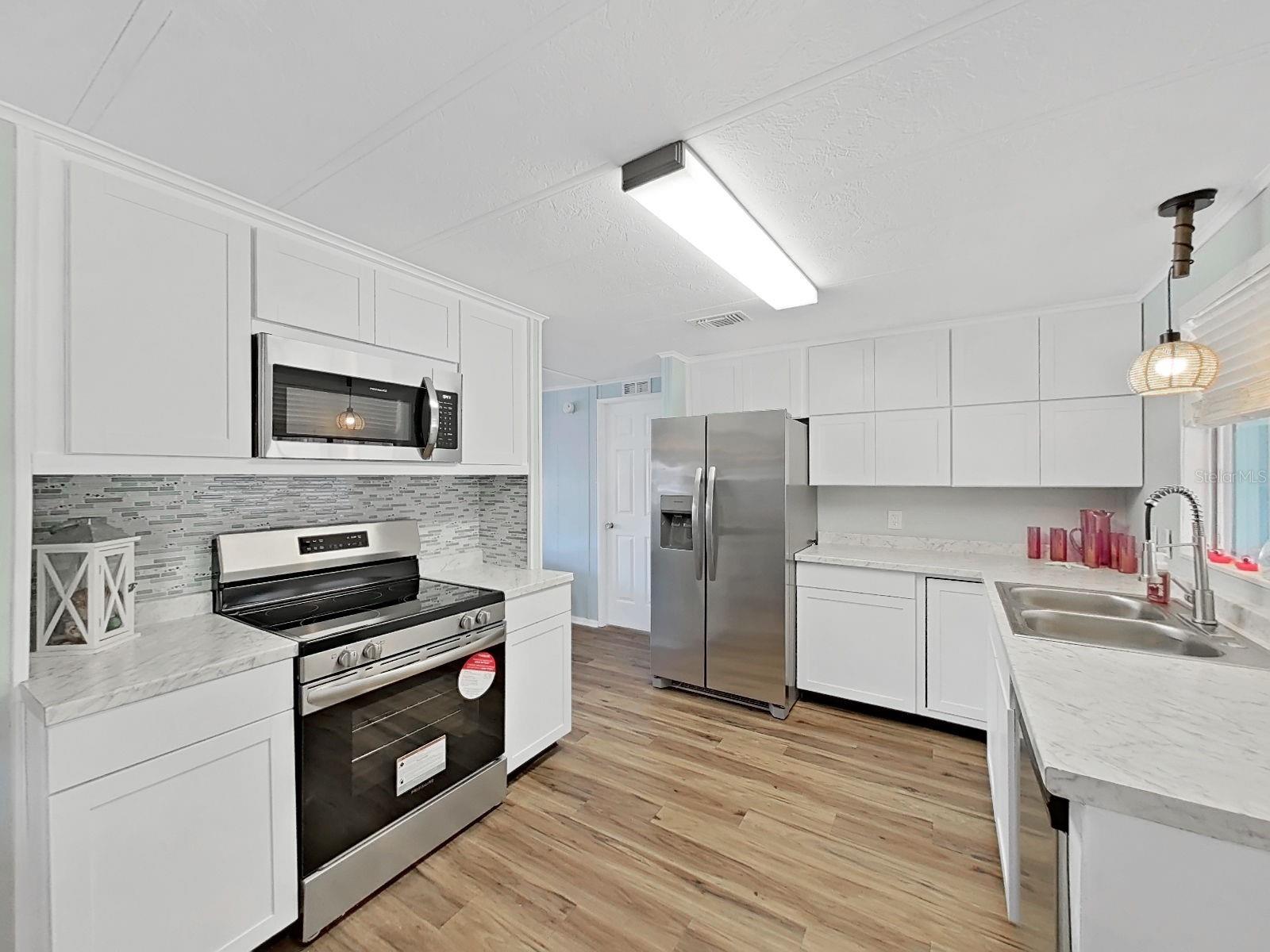 12501 ULMERTON RD #77, LARGO, FL, 33774