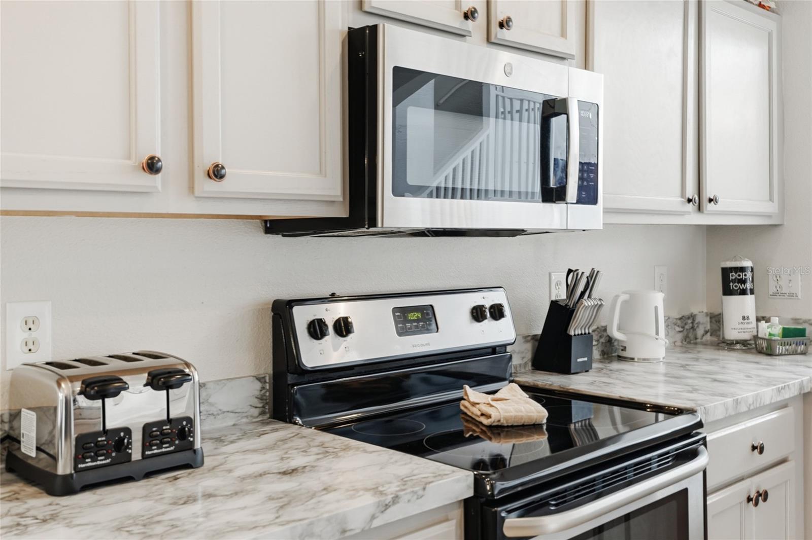 8426 SECRET KEY CV, KISSIMMEE, FL, 34747