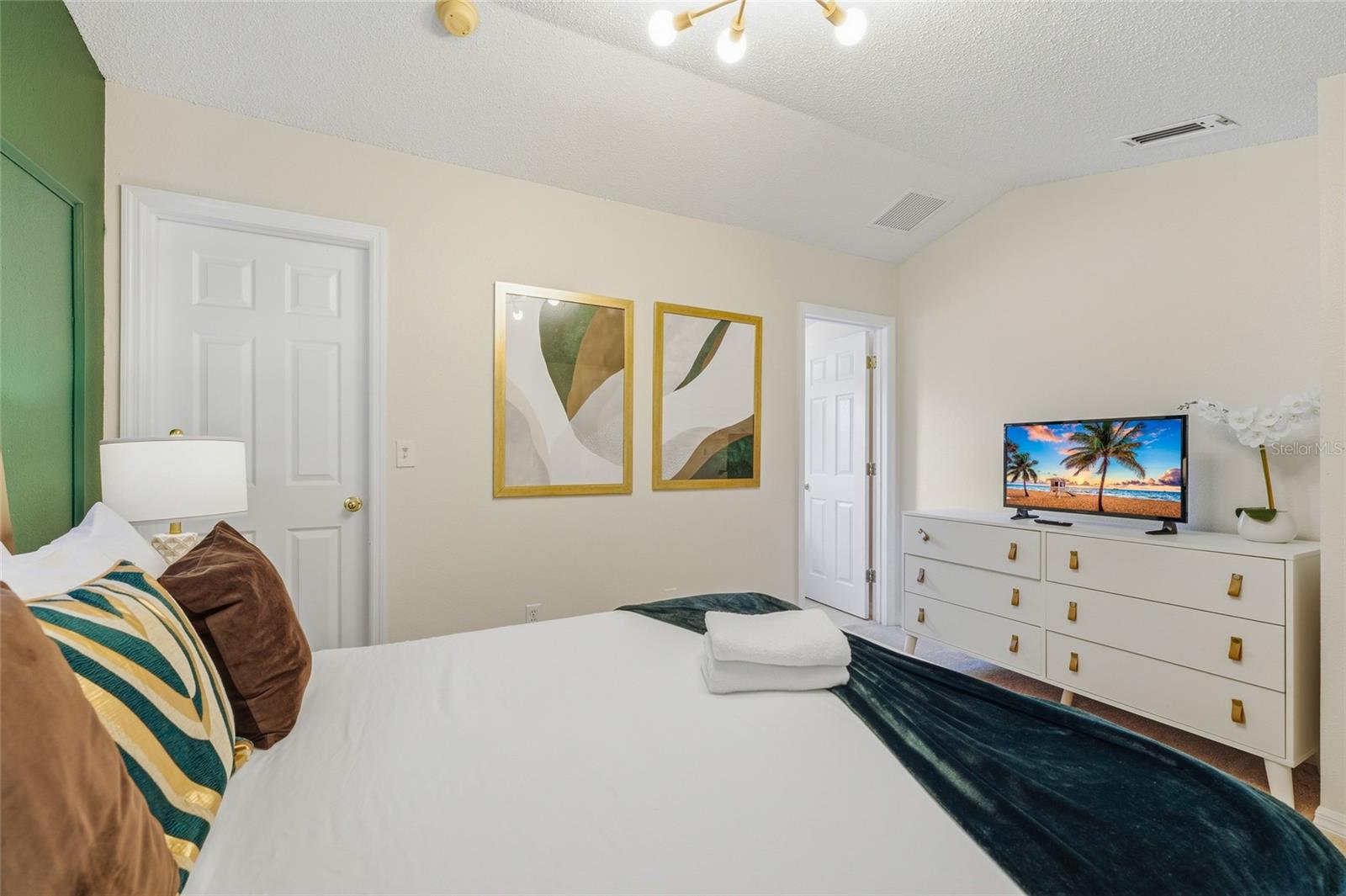 8426 SECRET KEY CV, KISSIMMEE, FL, 34747