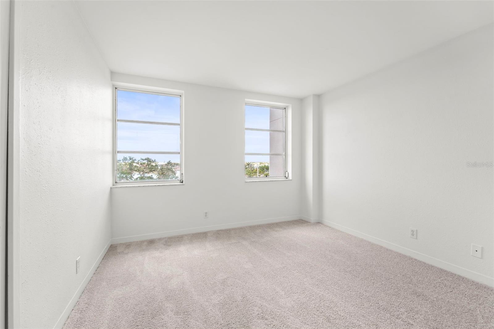 10355 PARADISE BLVD #403, TREASURE ISLAND, FL, 33706