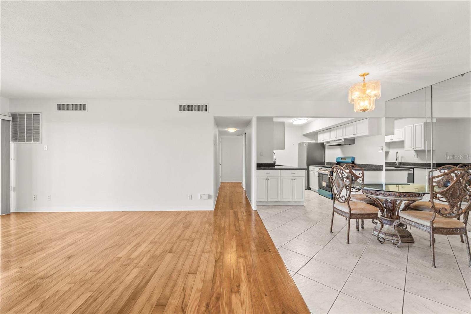 10355 PARADISE BLVD #403, TREASURE ISLAND, FL, 33706