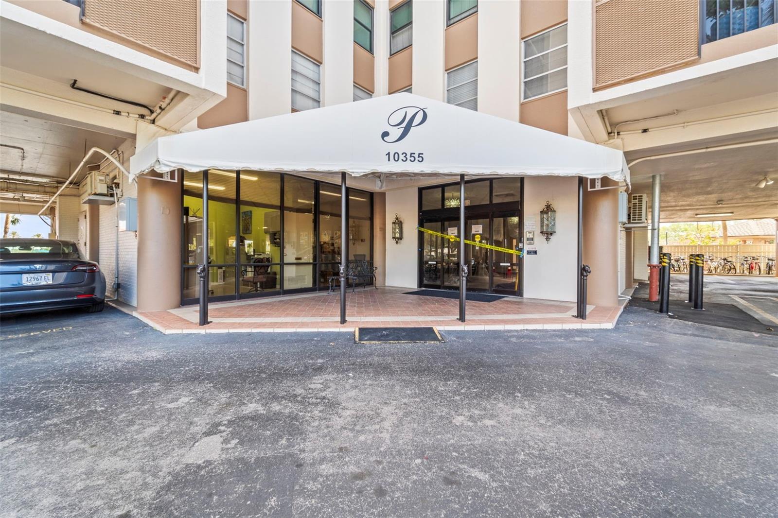 10355 PARADISE BLVD #403, TREASURE ISLAND, FL, 33706