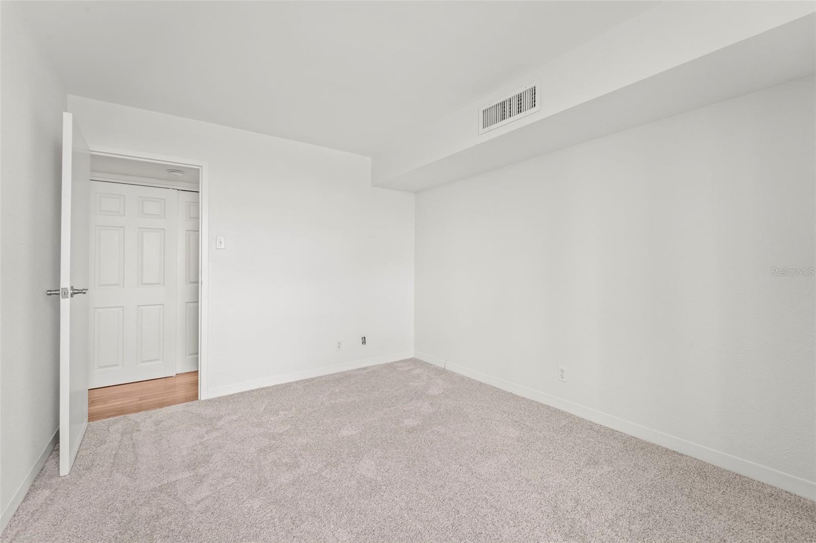 10355 PARADISE BLVD #403, TREASURE ISLAND, FL, 33706