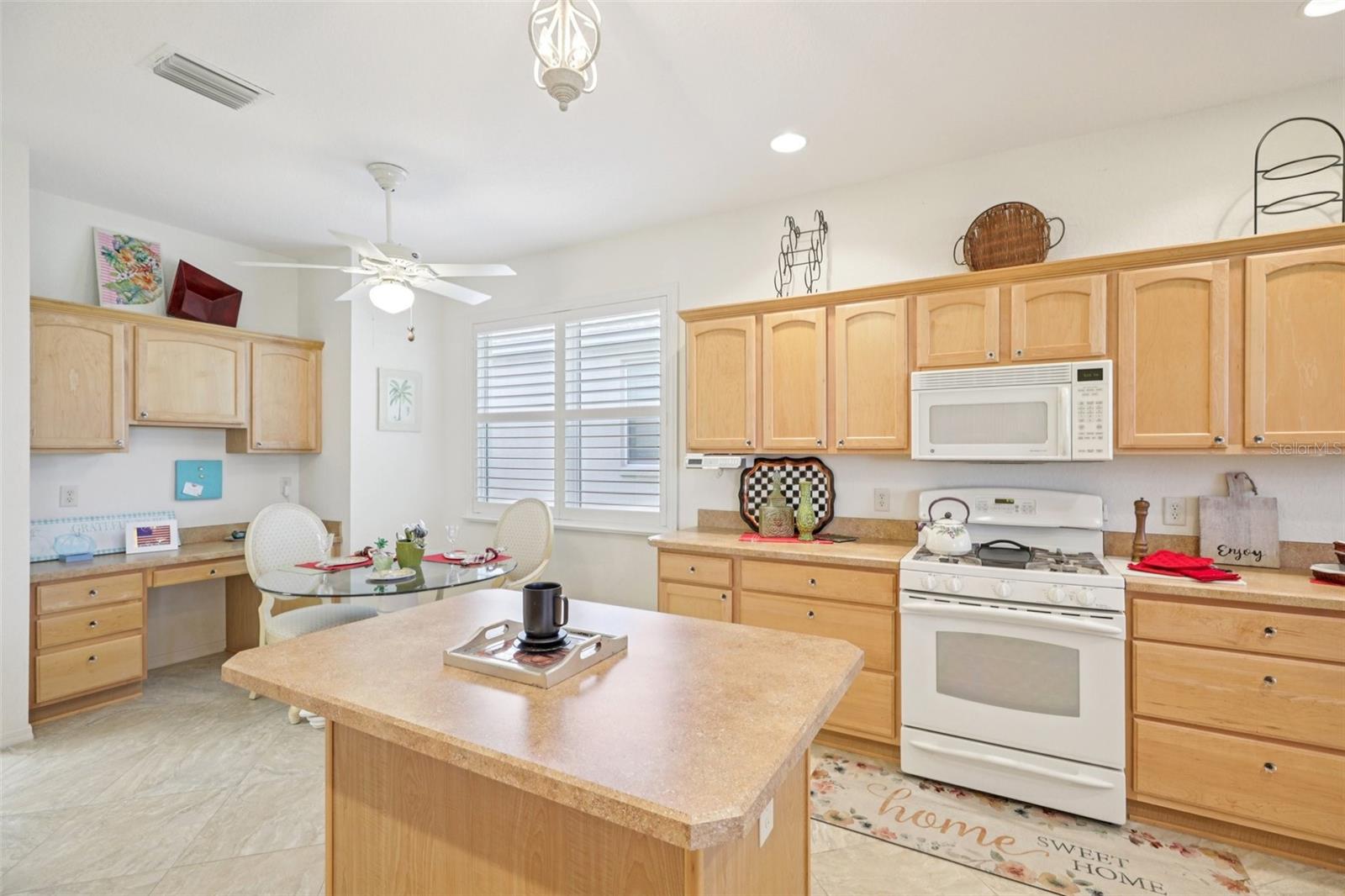 1605 LYNCHBURG LOOP, THE VILLAGES, FL, 32162