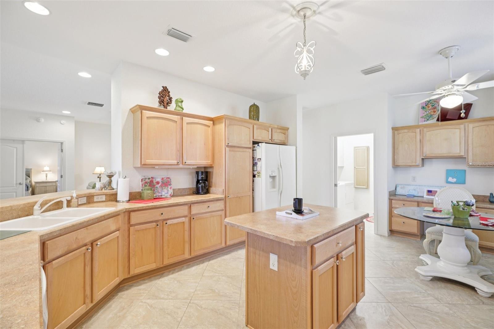 1605 LYNCHBURG LOOP, THE VILLAGES, FL, 32162