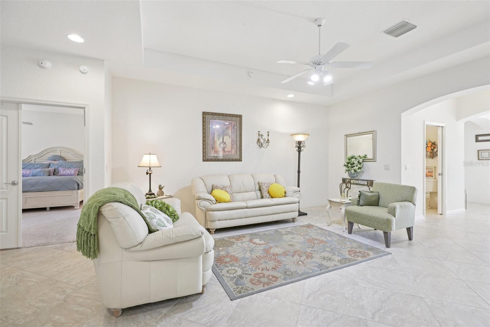 1605 LYNCHBURG LOOP, THE VILLAGES, FL, 32162