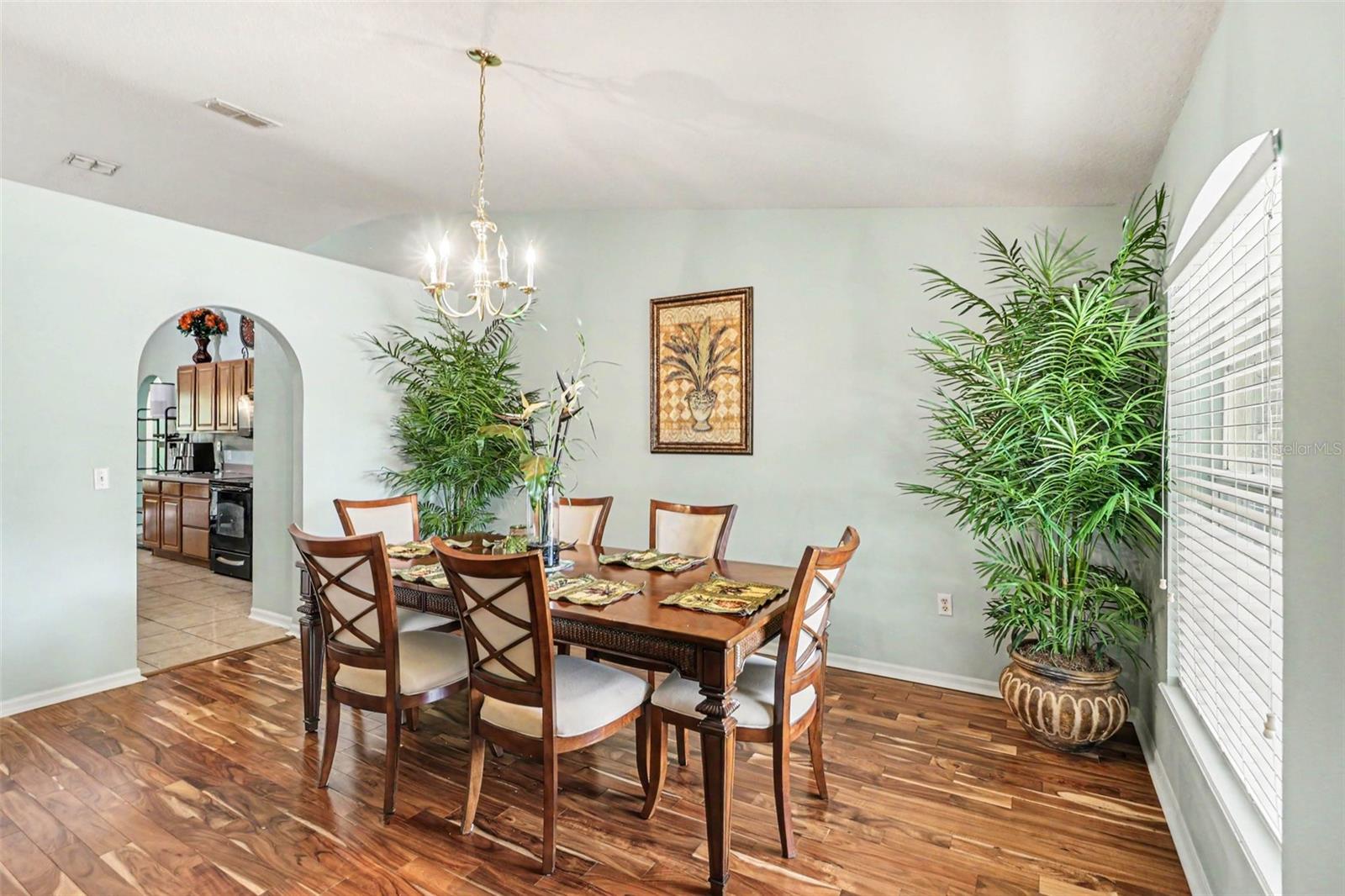 100 FESTIVE CT, CHULUOTA, FL, 32766