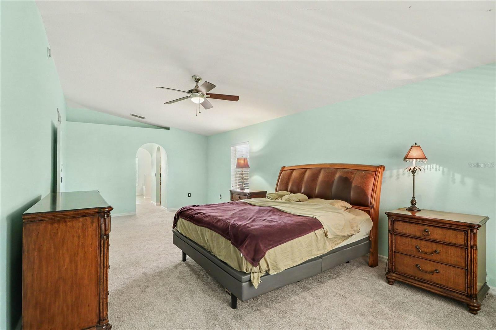 100 FESTIVE CT, CHULUOTA, FL, 32766