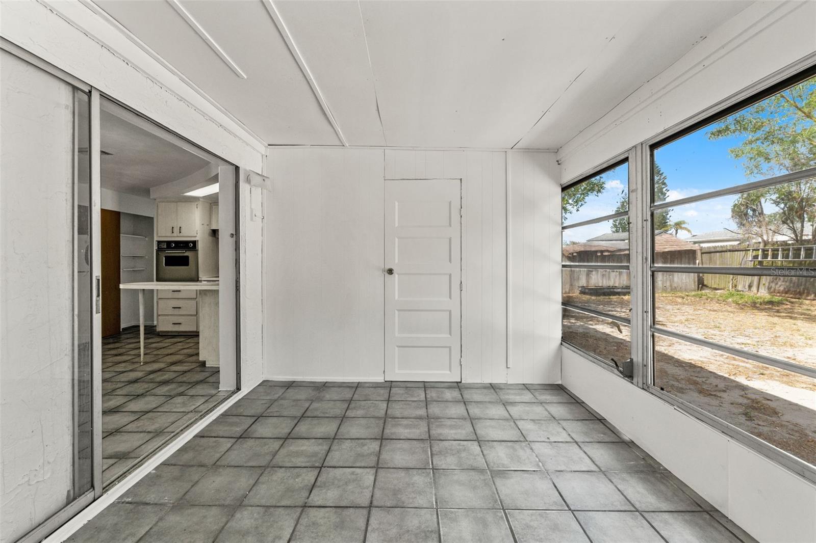 1050 SAXON LN, HOLIDAY, FL, 34691