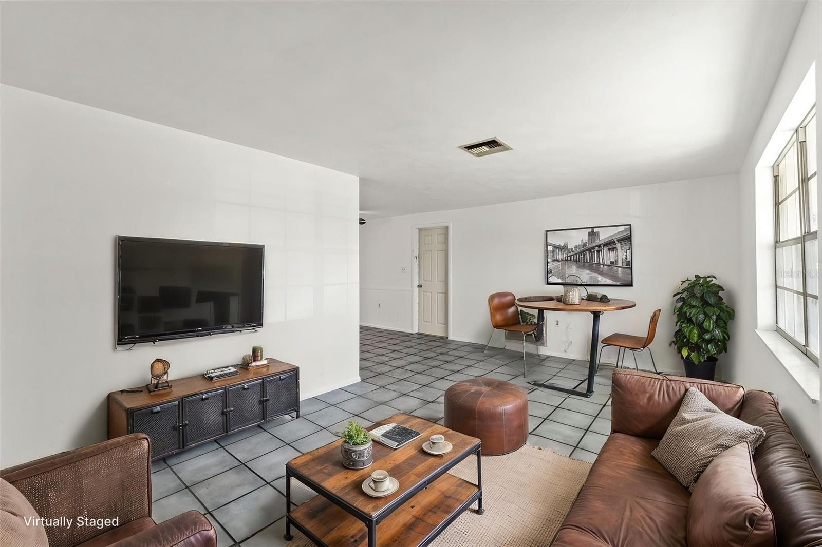 1050 SAXON LN, HOLIDAY, FL, 34691