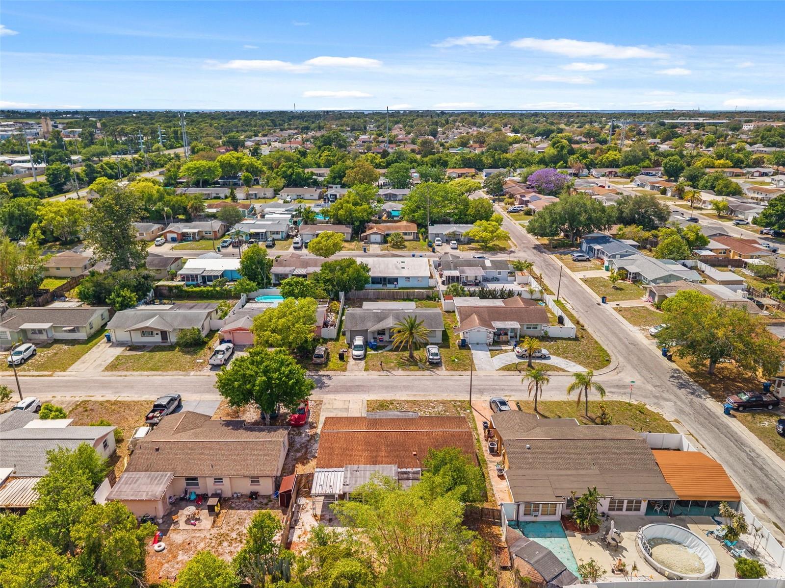 1050 SAXON LN, HOLIDAY, FL, 34691