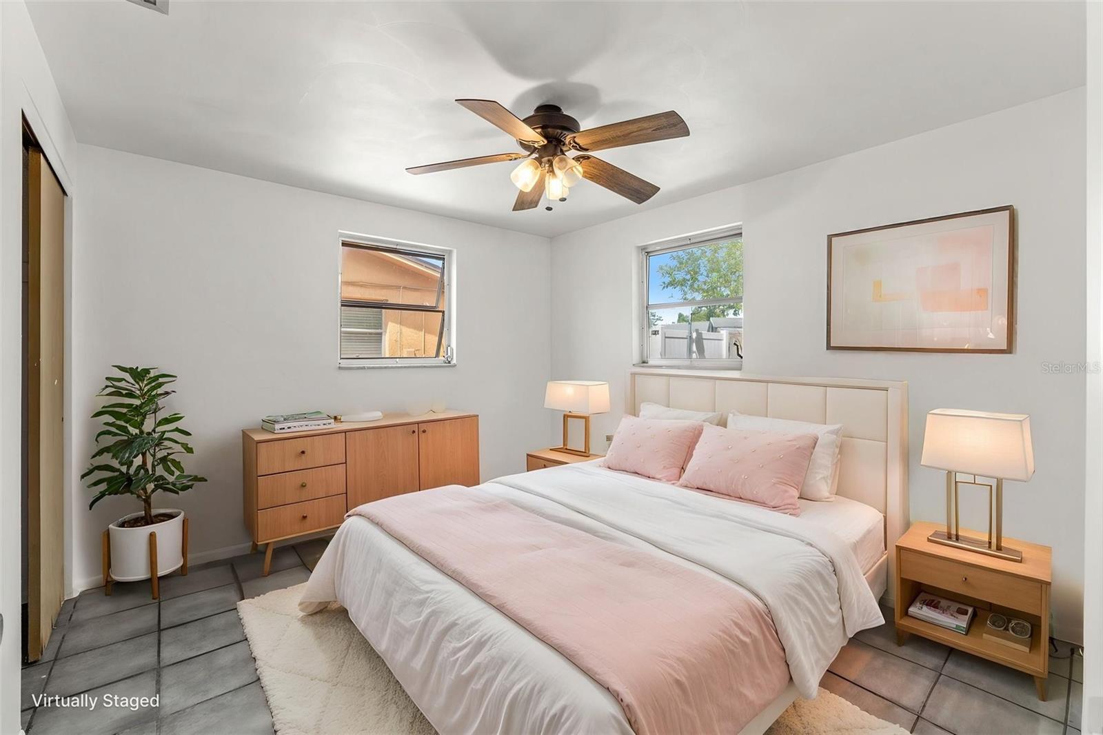 1050 SAXON LN, HOLIDAY, FL, 34691