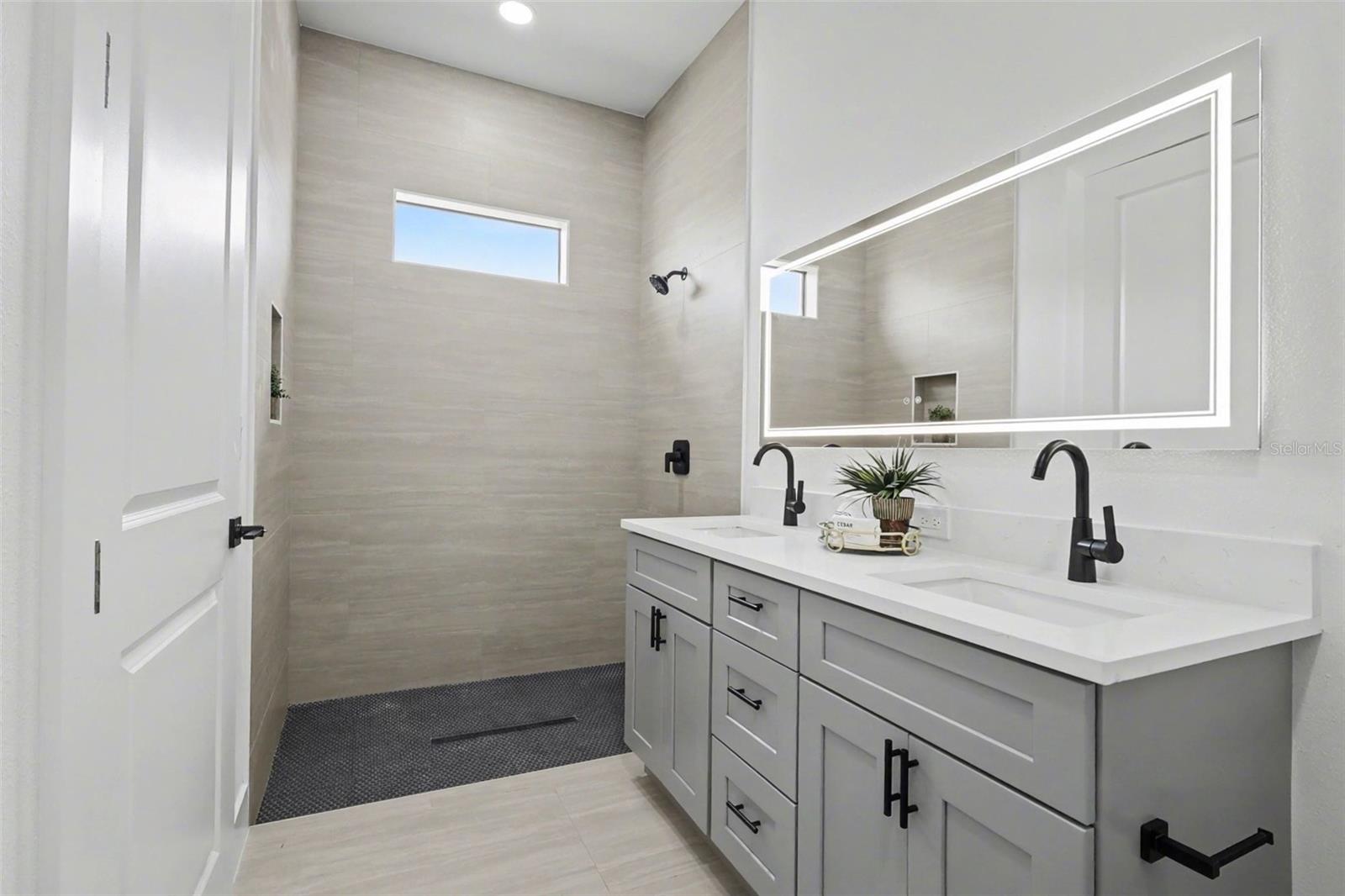 1721 NW 2ND ST, CAPE CORAL, FL, 33993