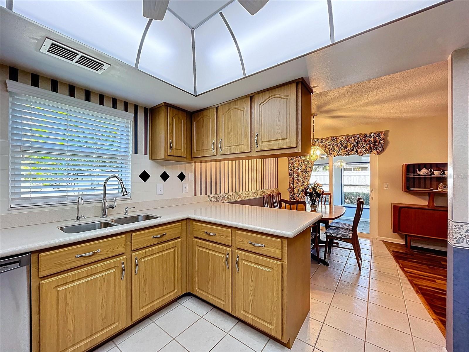 14711 TALL TREE DR, LUTZ, FL, 33559