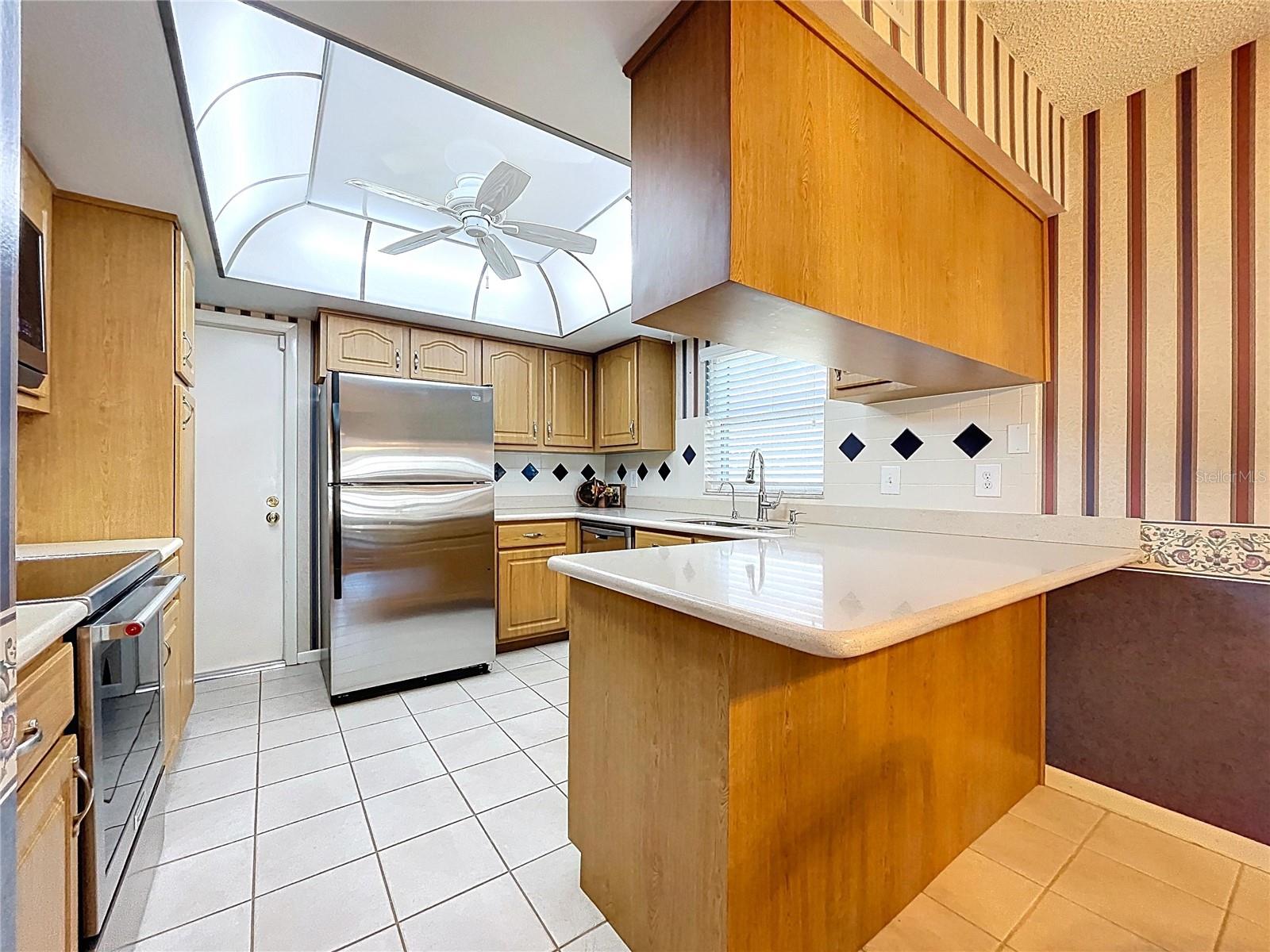 14711 TALL TREE DR, LUTZ, FL, 33559