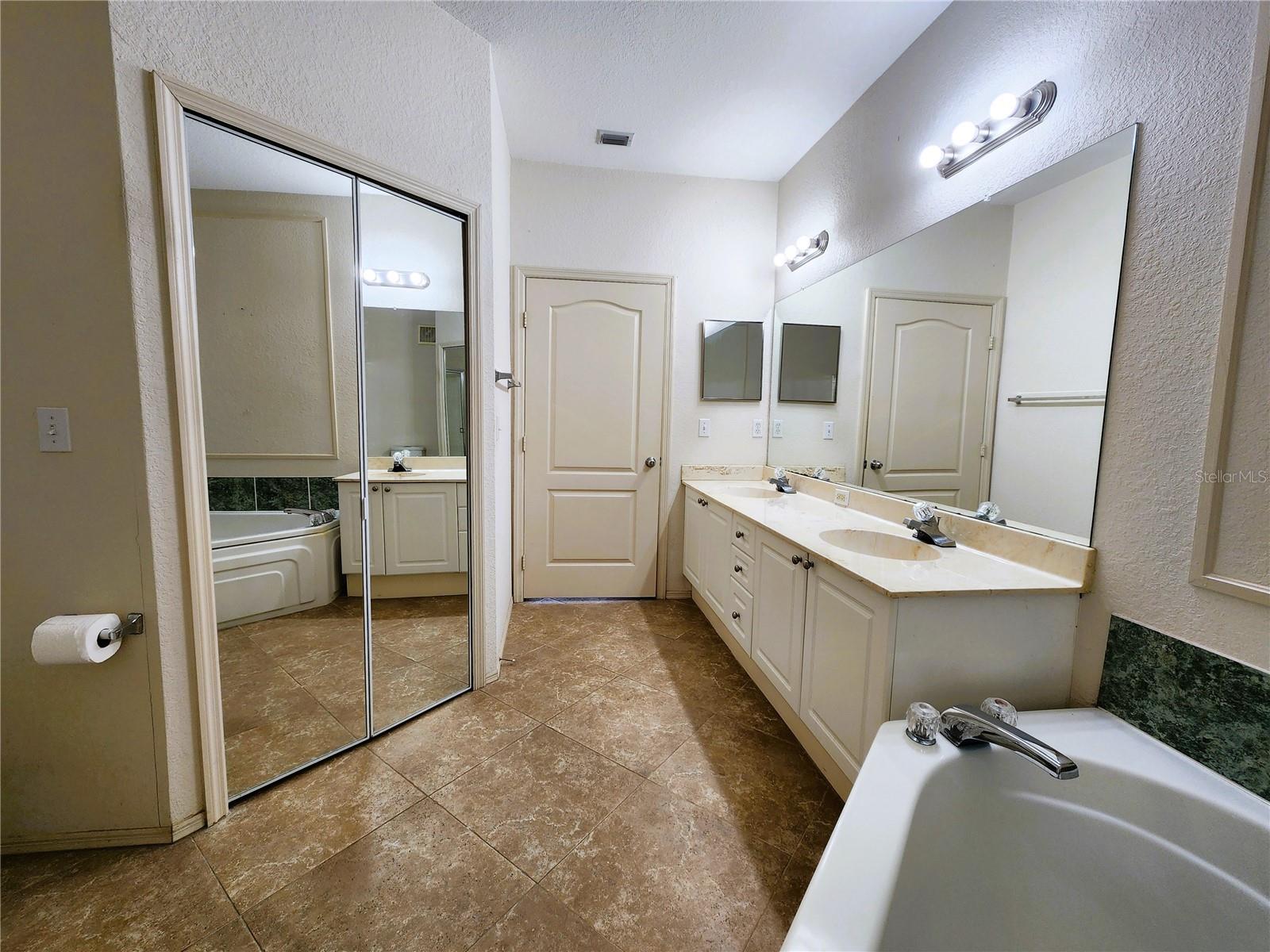 2733 VIA CIPRIANI #810A, CLEARWATER, FL, 33764