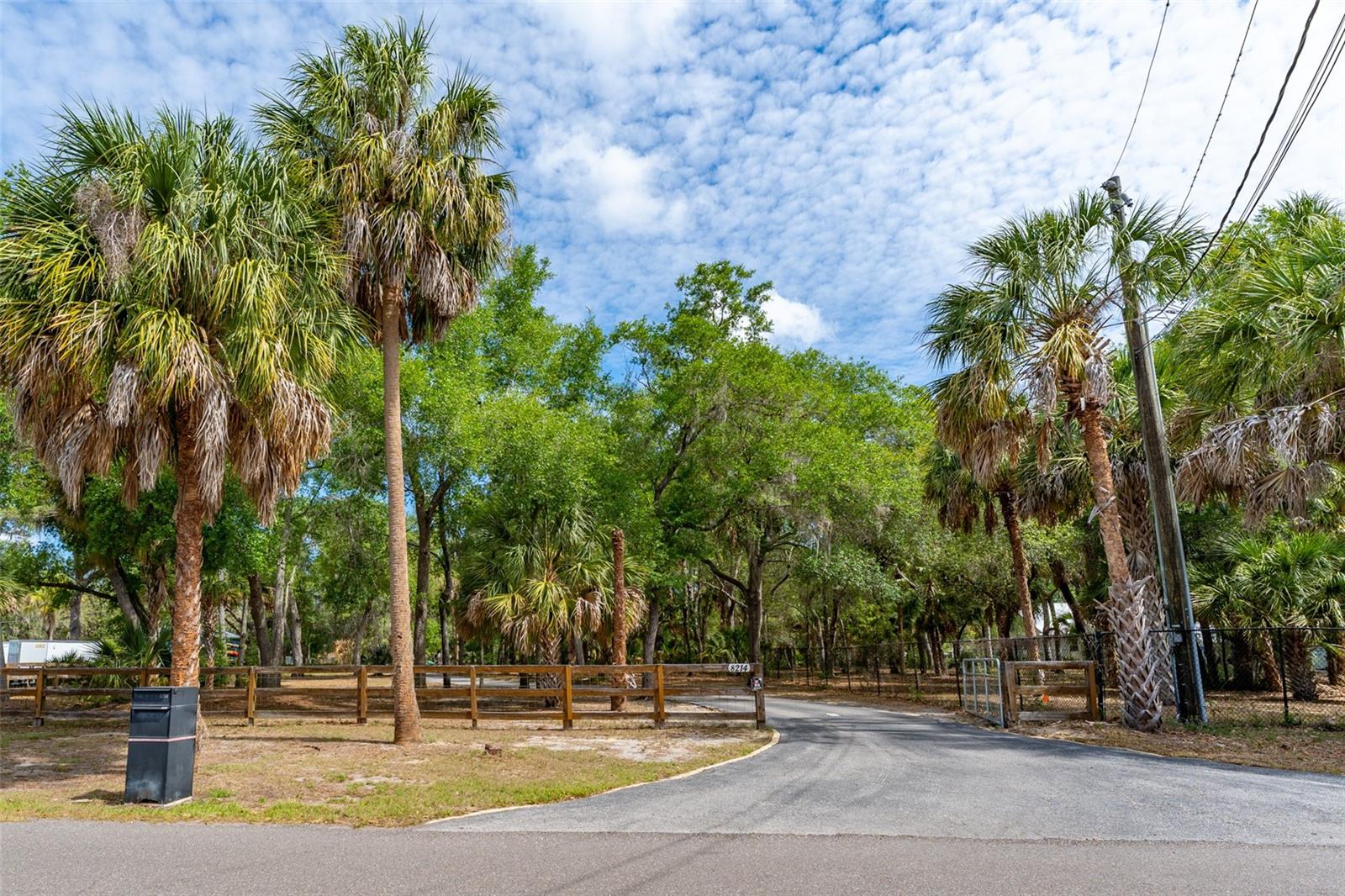 8214 REVELS RD, RIVERVIEW, FL, 33569