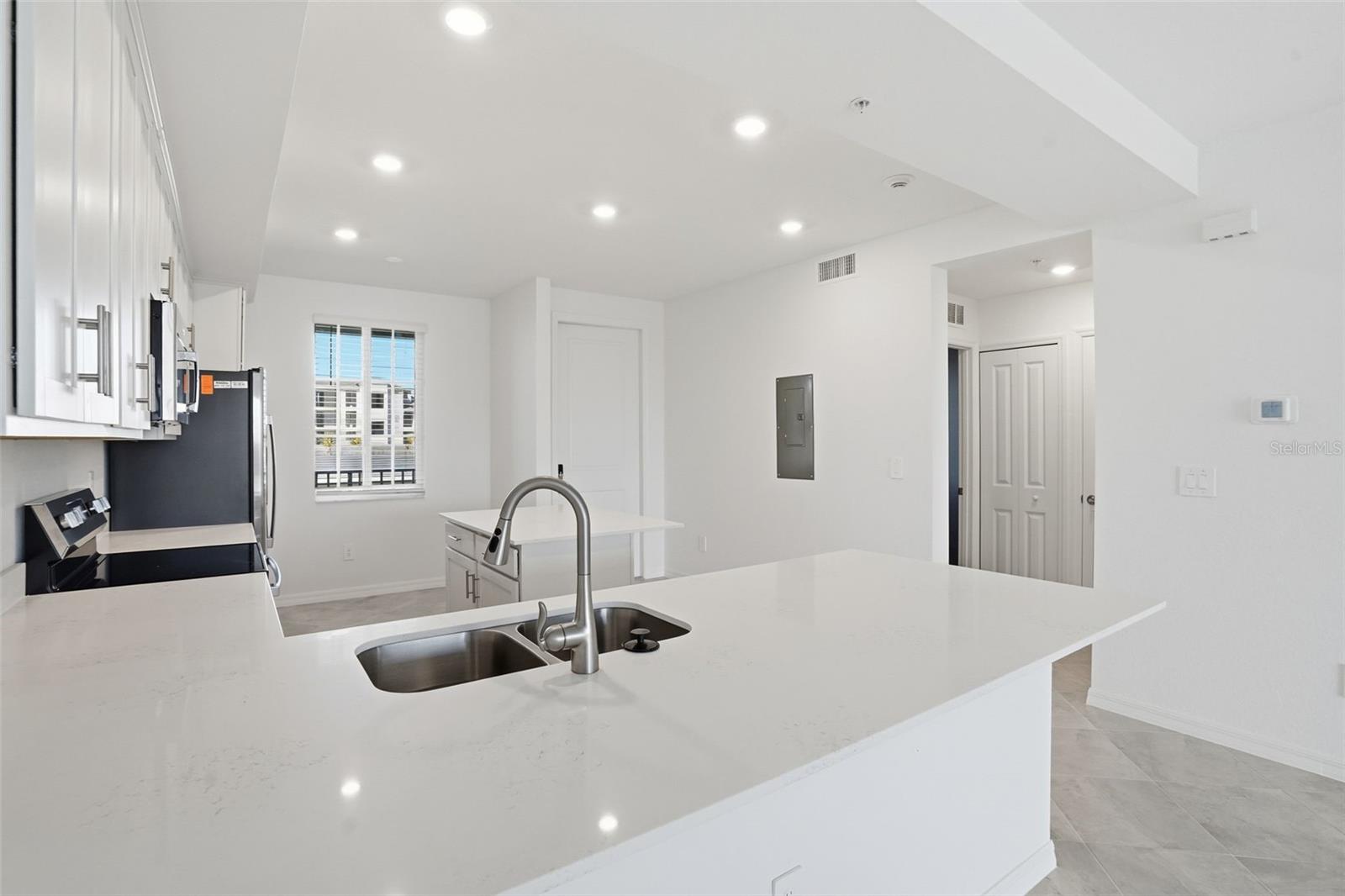 19116 SCALLOP LOOP #305, LAKEWOOD RANCH, FL, 34211