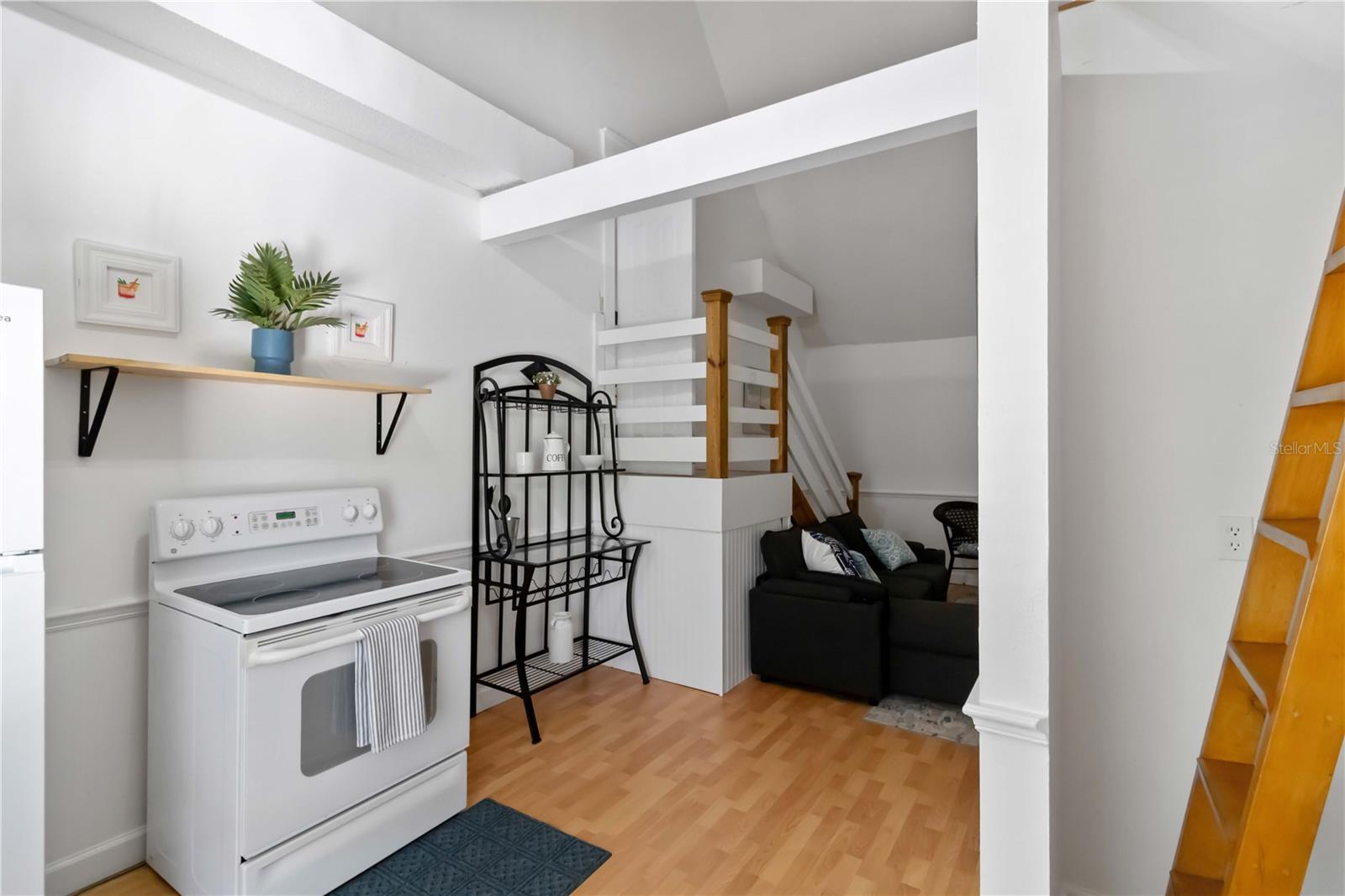 7447 HAWKINS RD, SARASOTA, FL, 34241