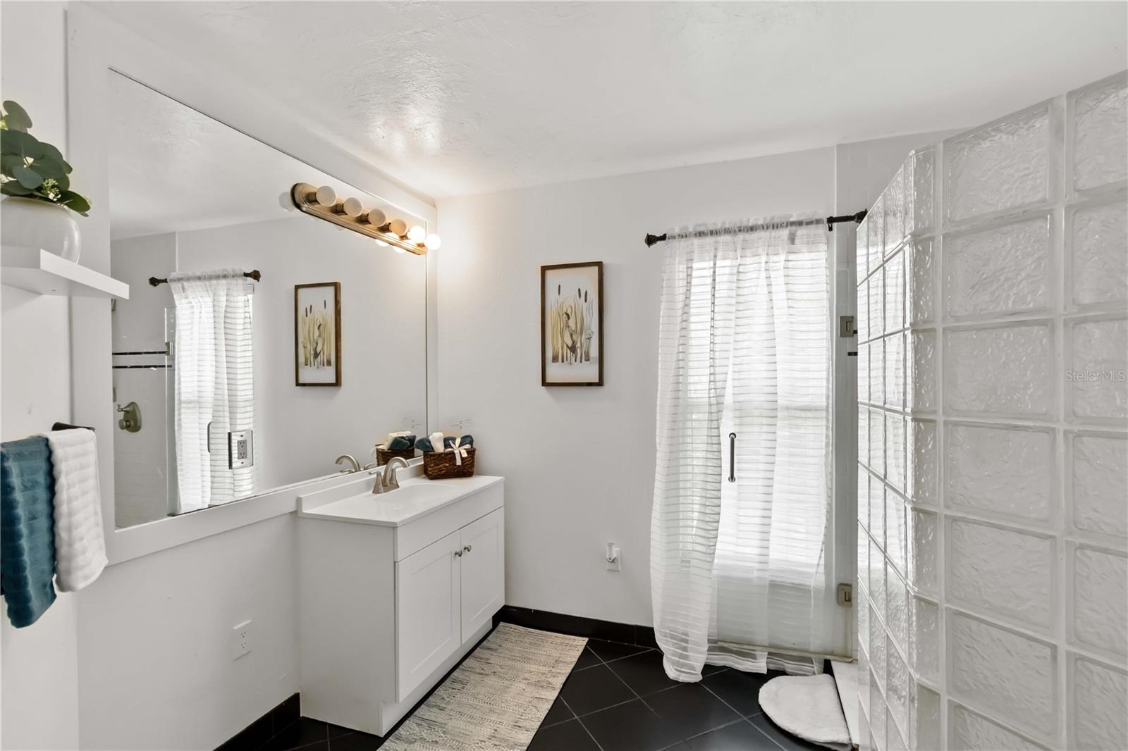 7447 HAWKINS RD, SARASOTA, FL, 34241