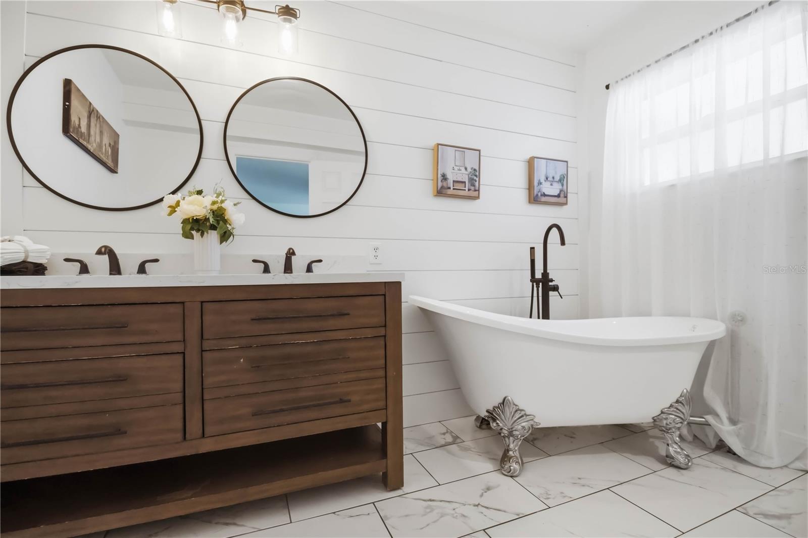 7447 HAWKINS RD, SARASOTA, FL, 34241