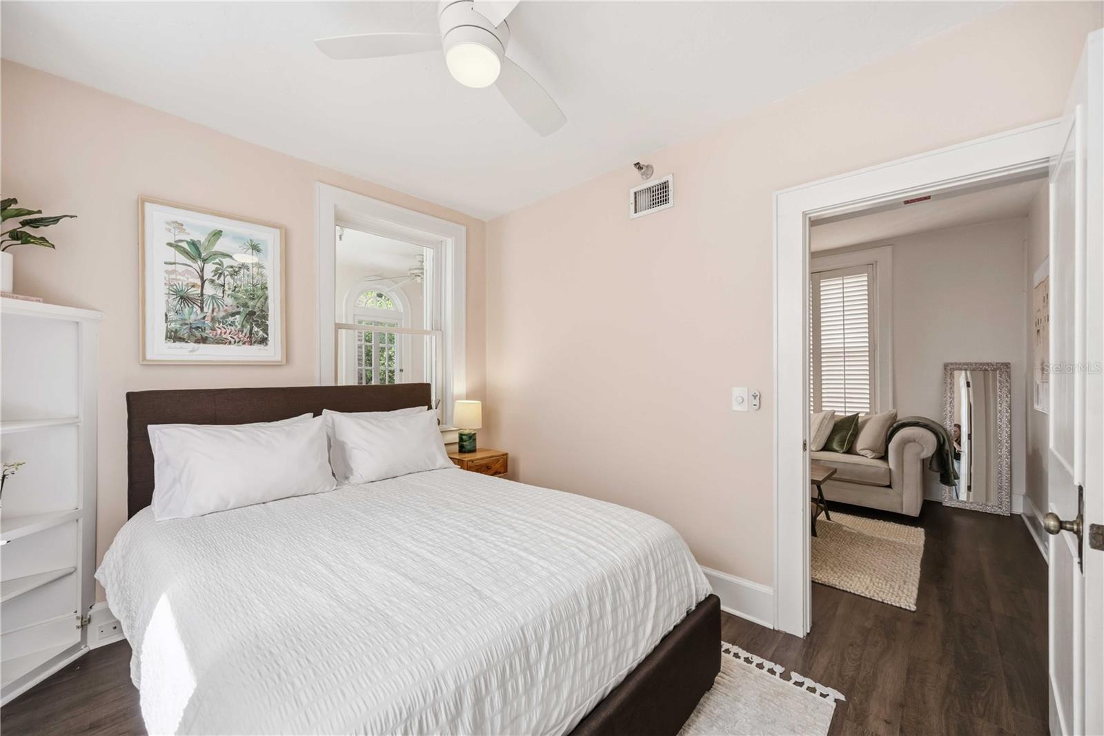 1221 N PALM AVE #203, SARASOTA, FL, 34236