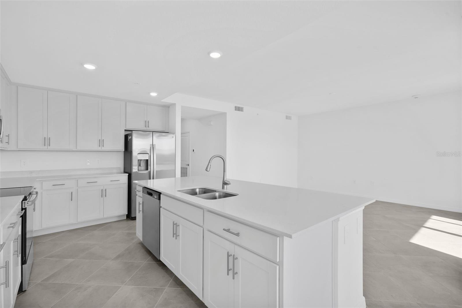 19116 SCALLOP LOOP #302, LAKEWOOD RANCH, FL, 34211