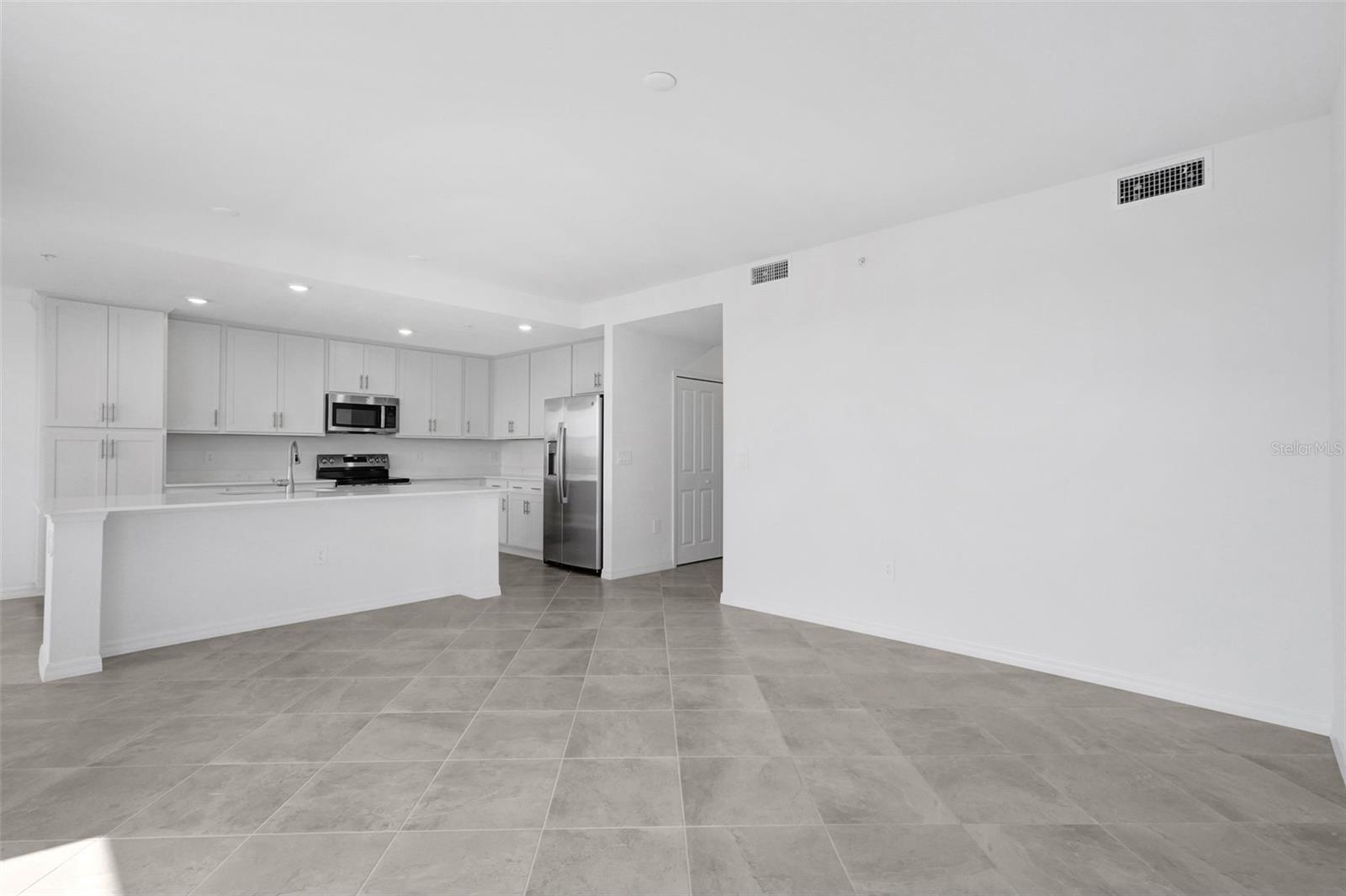 19116 SCALLOP LOOP #302, LAKEWOOD RANCH, FL, 34211