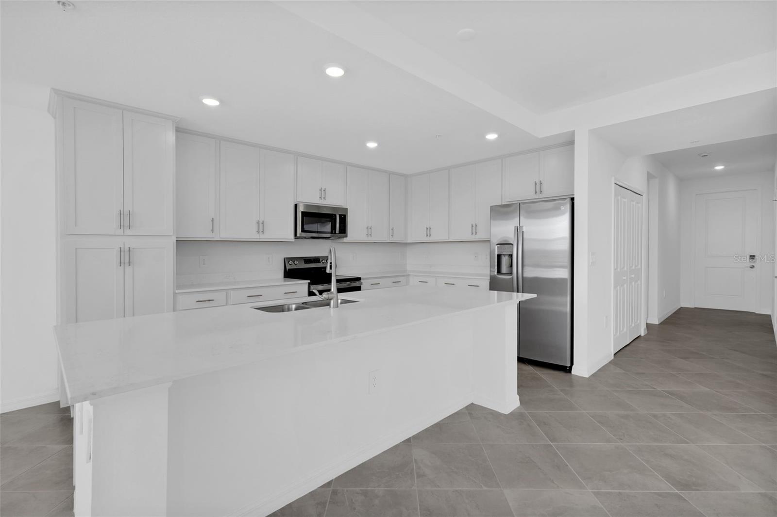 19116 SCALLOP LOOP #302, LAKEWOOD RANCH, FL, 34211