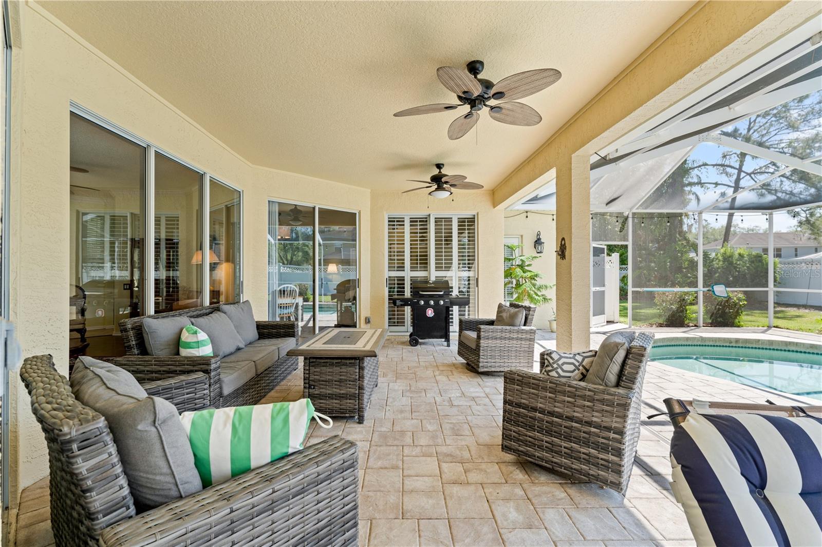 8715 HIDDEN GREEN LN, TAMPA, FL, 33647