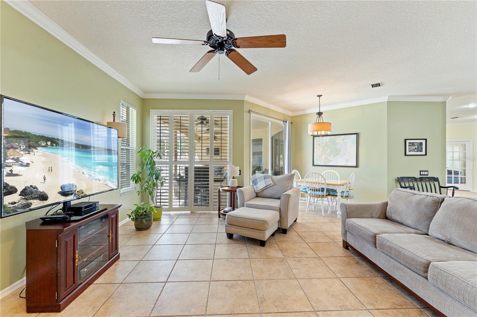 8715 HIDDEN GREEN LN, TAMPA, FL, 33647