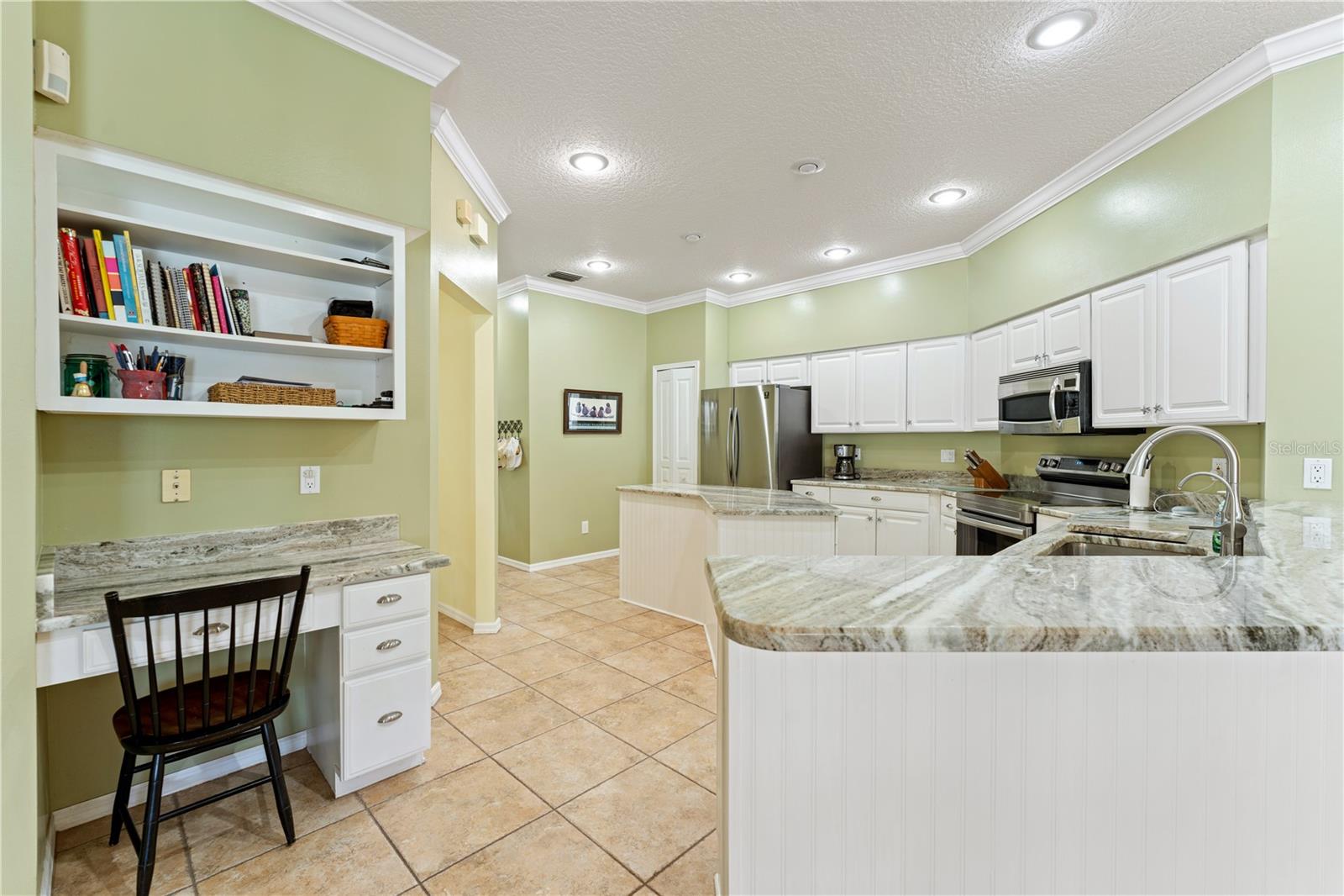 8715 HIDDEN GREEN LN, TAMPA, FL, 33647