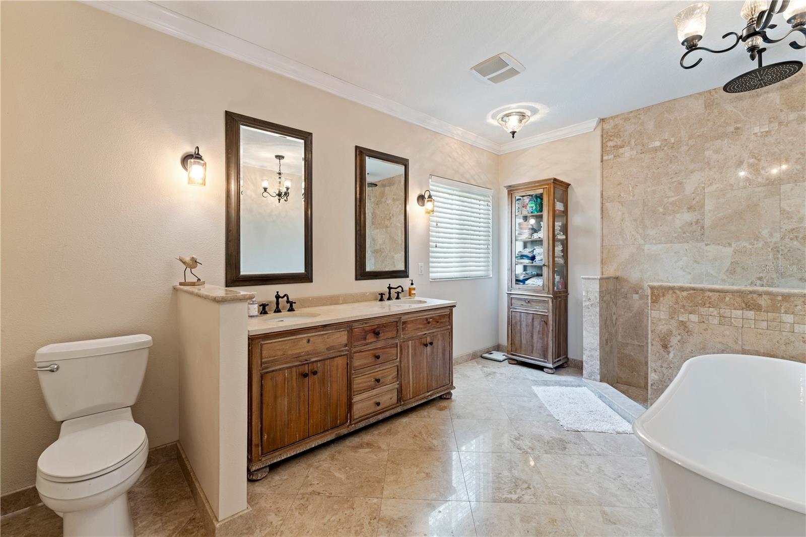 8715 HIDDEN GREEN LN, TAMPA, FL, 33647