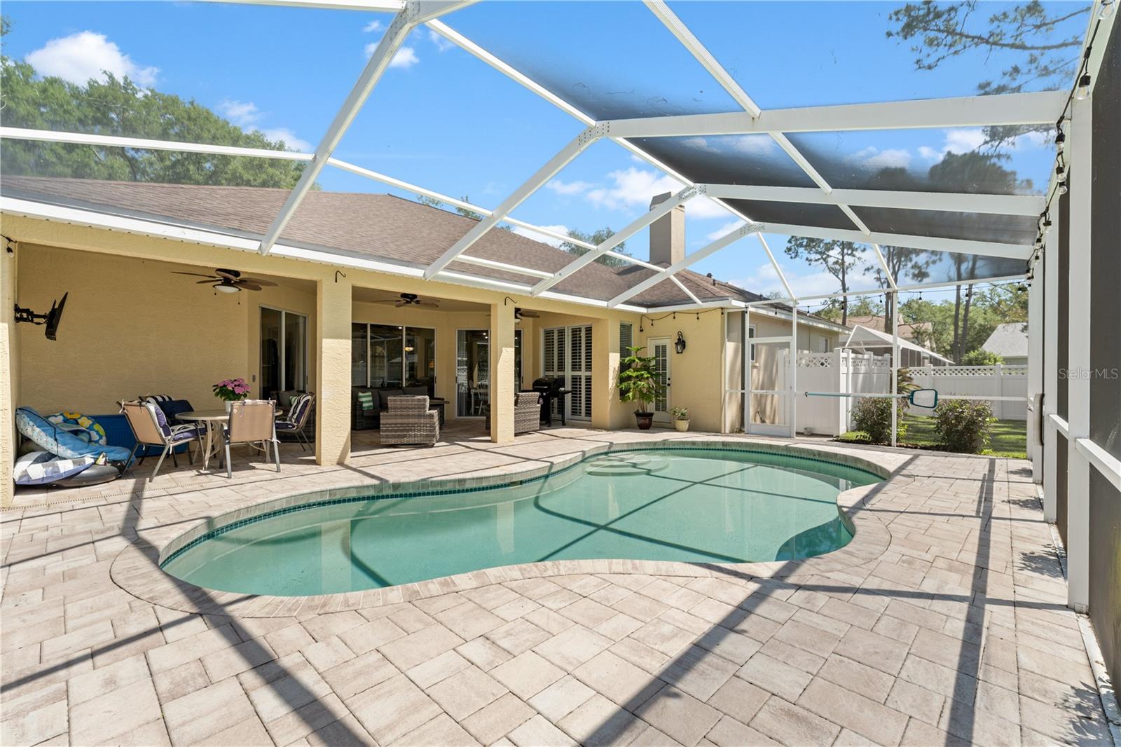 8715 HIDDEN GREEN LN, TAMPA, FL, 33647