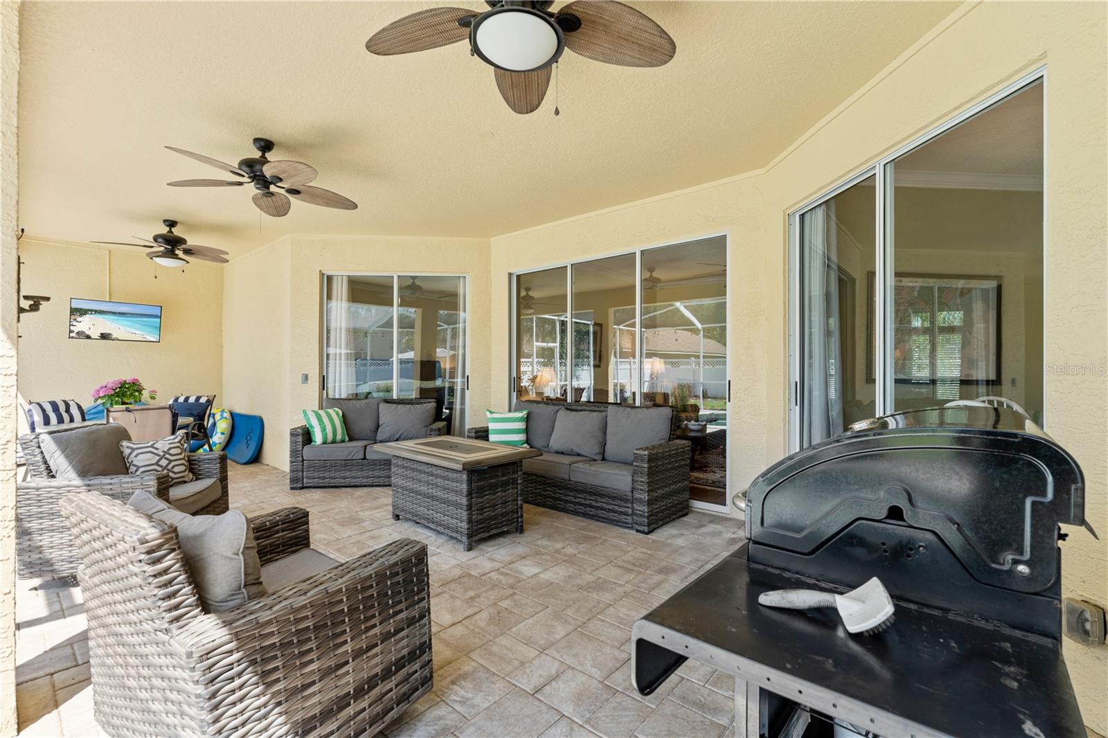 8715 HIDDEN GREEN LN, TAMPA, FL, 33647