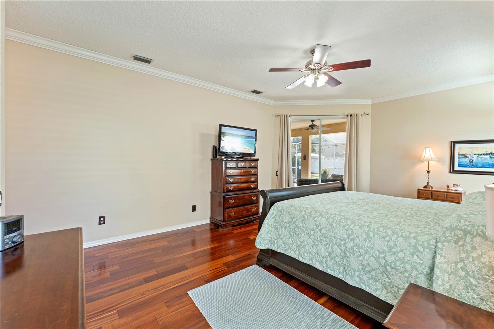 8715 HIDDEN GREEN LN, TAMPA, FL, 33647