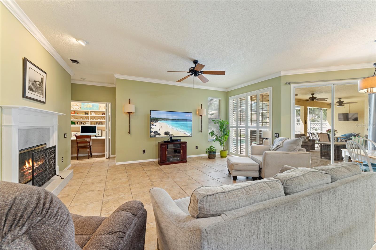 8715 HIDDEN GREEN LN, TAMPA, FL, 33647