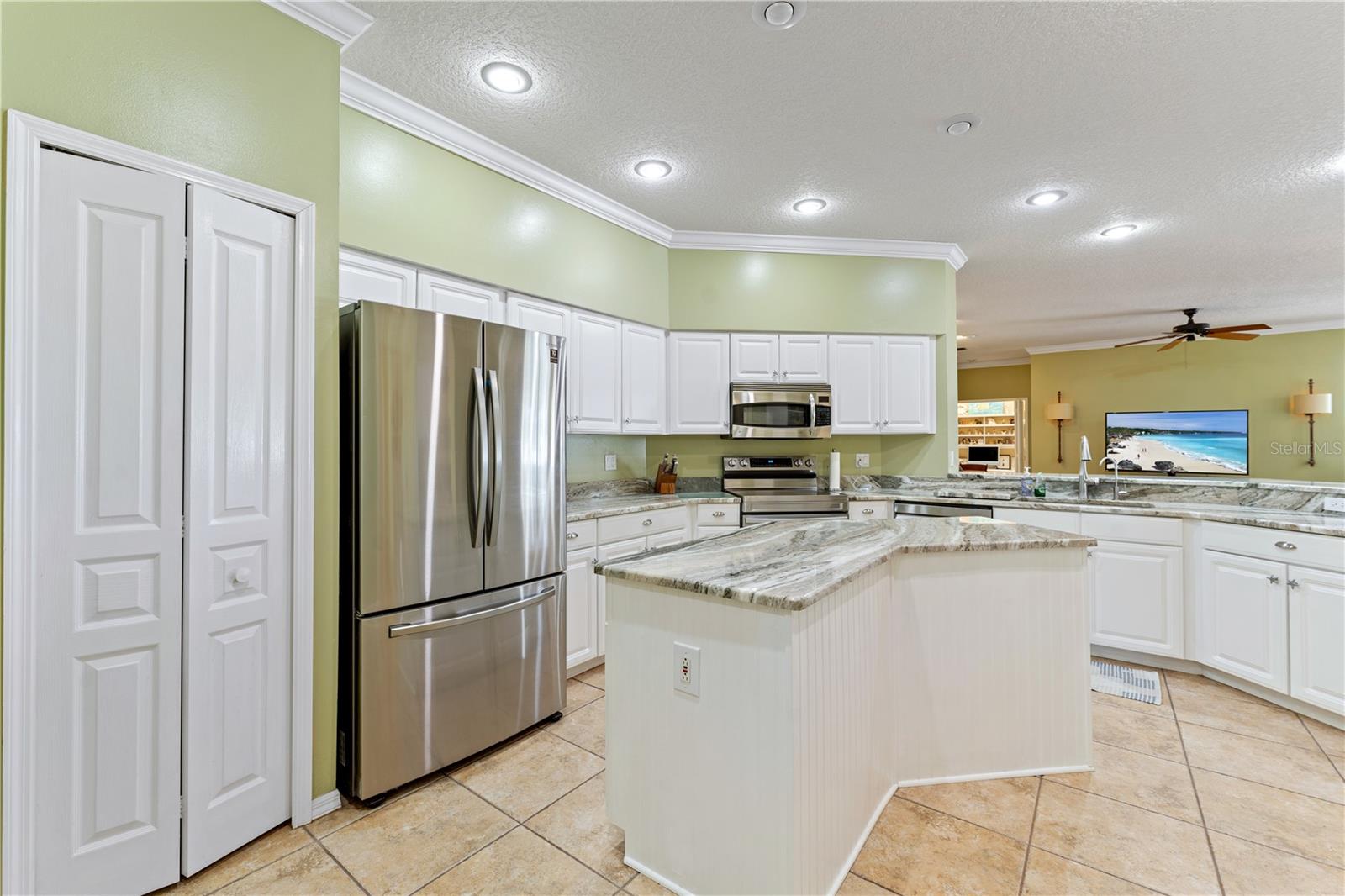 8715 HIDDEN GREEN LN, TAMPA, FL, 33647