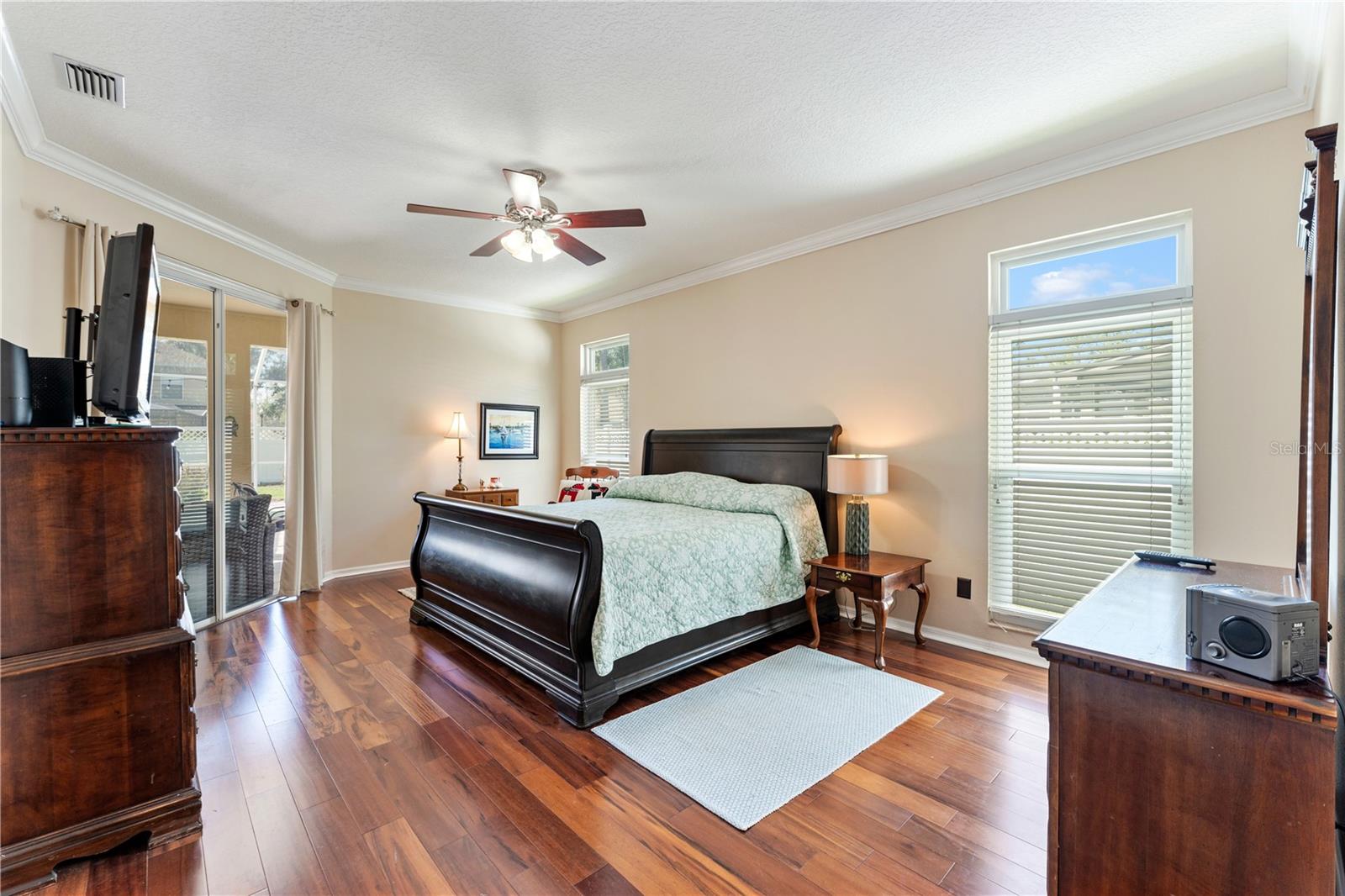 8715 HIDDEN GREEN LN, TAMPA, FL, 33647