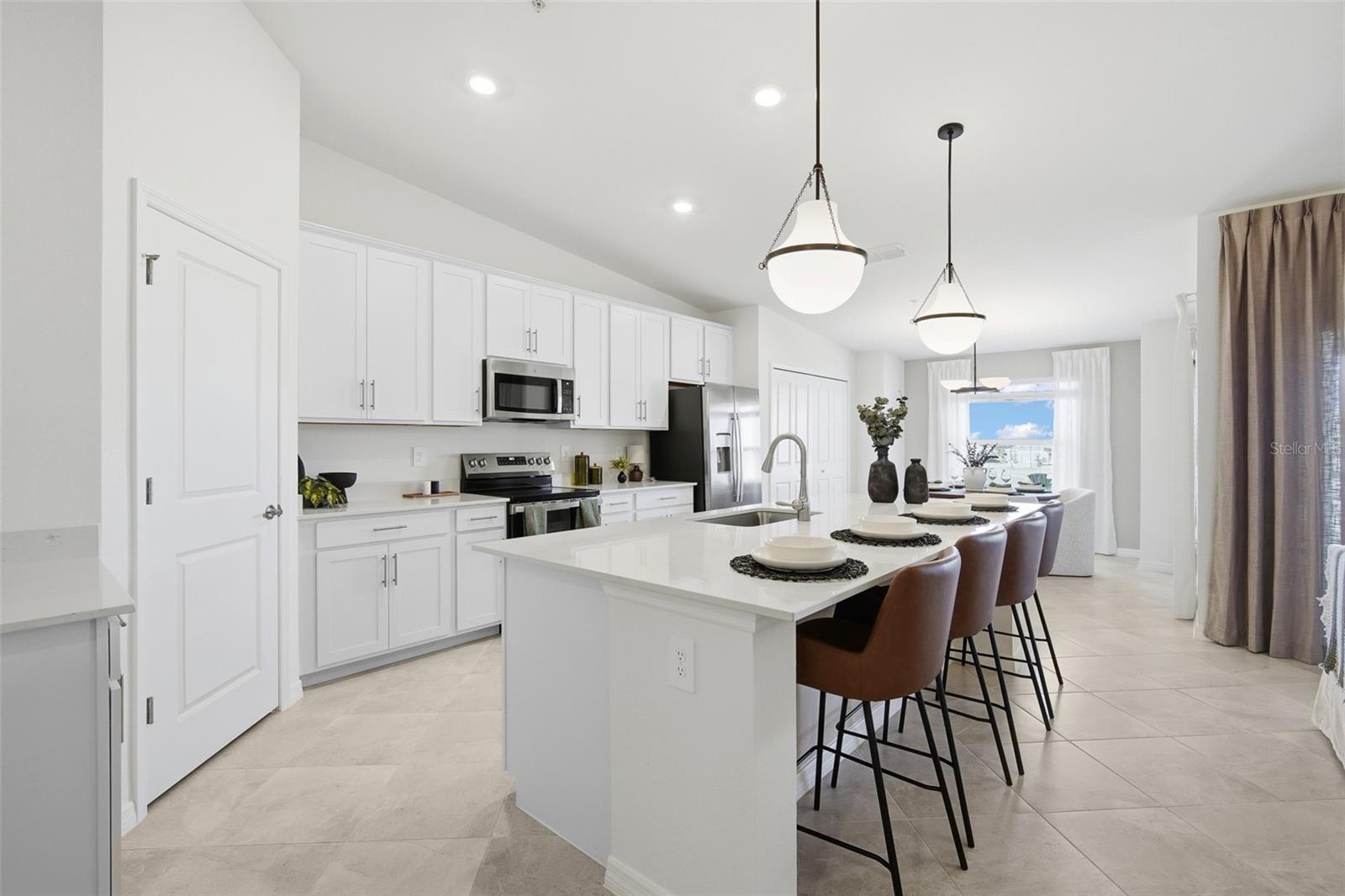 18923 SCALLOP LOOP #203, LAKEWOOD RANCH, FL, 34202